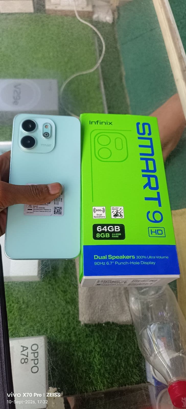 Infinix Smart 9 HD · 4GB / 64GB