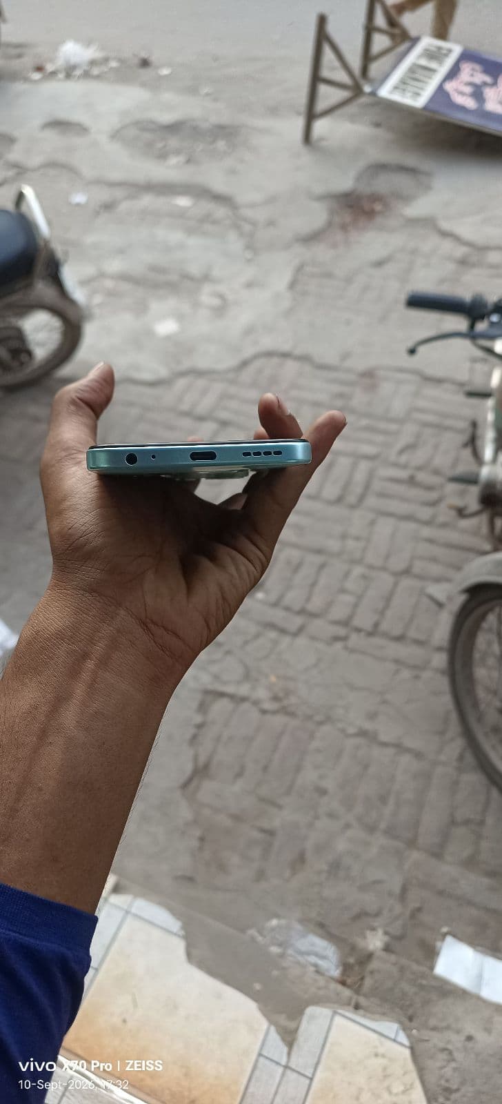 Infinix Smart 9 HD 4GB / 64GB in Mint Green — photo 5