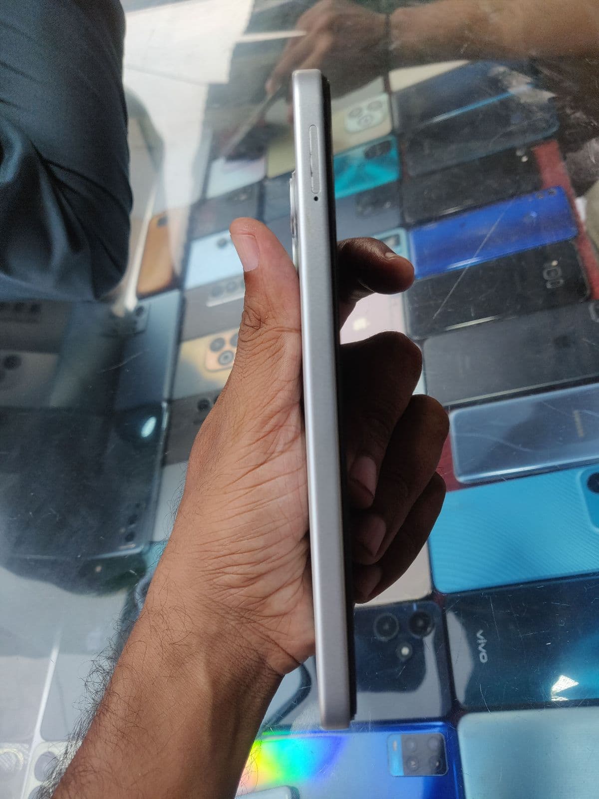 Infinix Smart 10 4GB / 64GB in Titanium Silver — photo 2