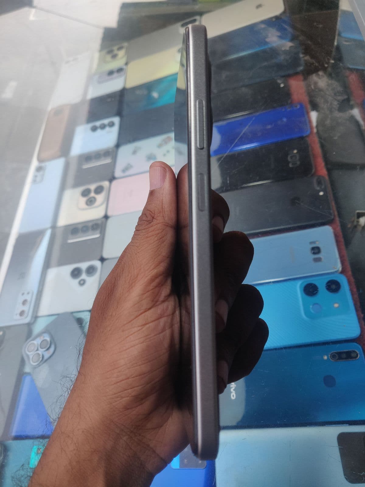 Infinix Smart 9 HD 4GB / 64GB in Neo Titanium — photo 3