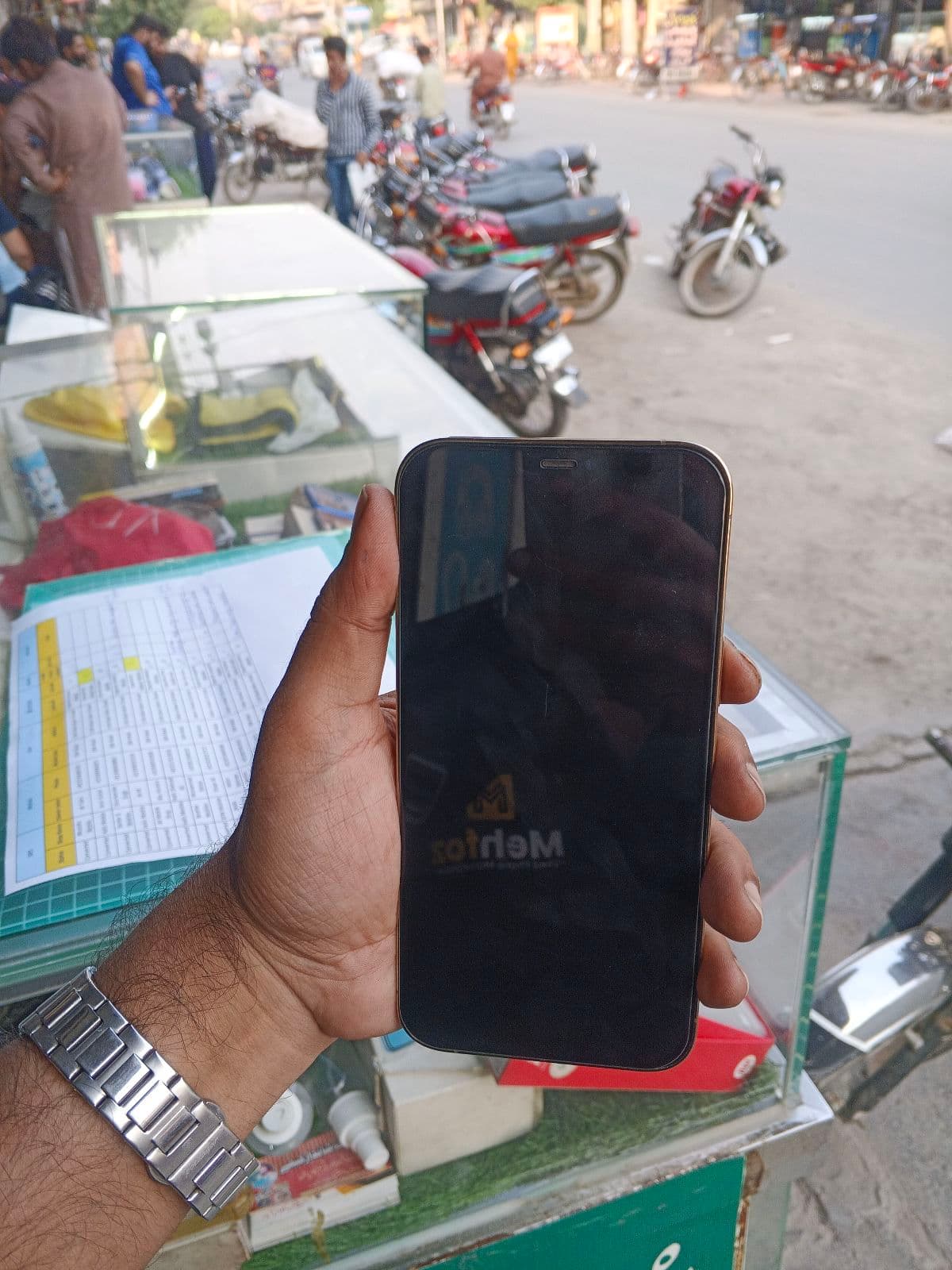 Apple iPhone 12 Pro Max 256GB in Gold — photo 2