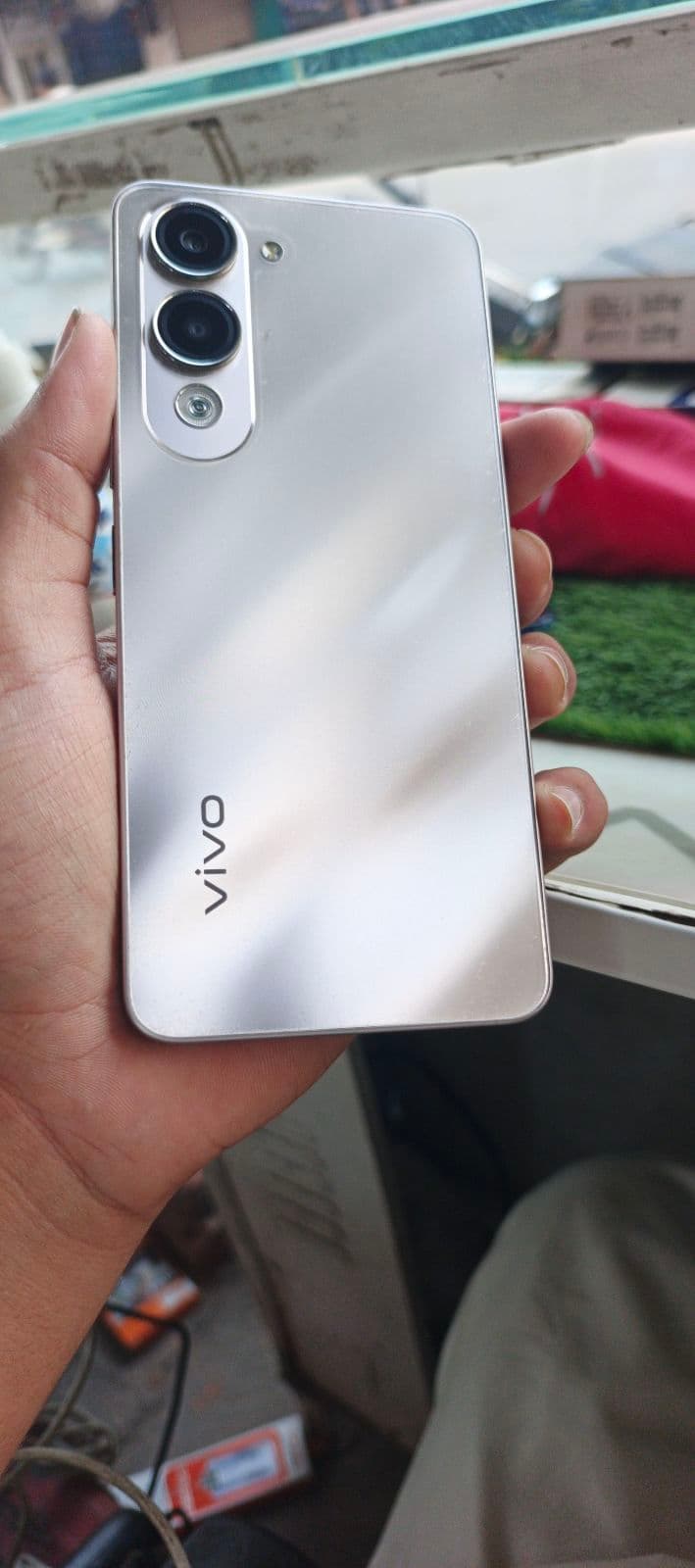 Vivo Y04 · 4GB / 128GB