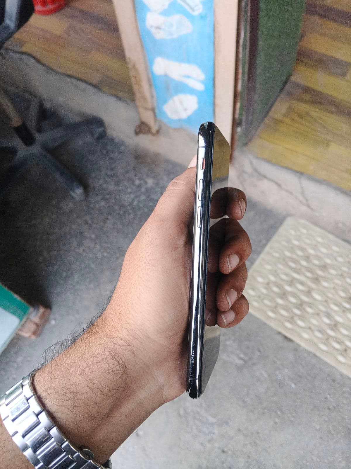 Apple iPhone X 64GB in Space Gray — photo 3