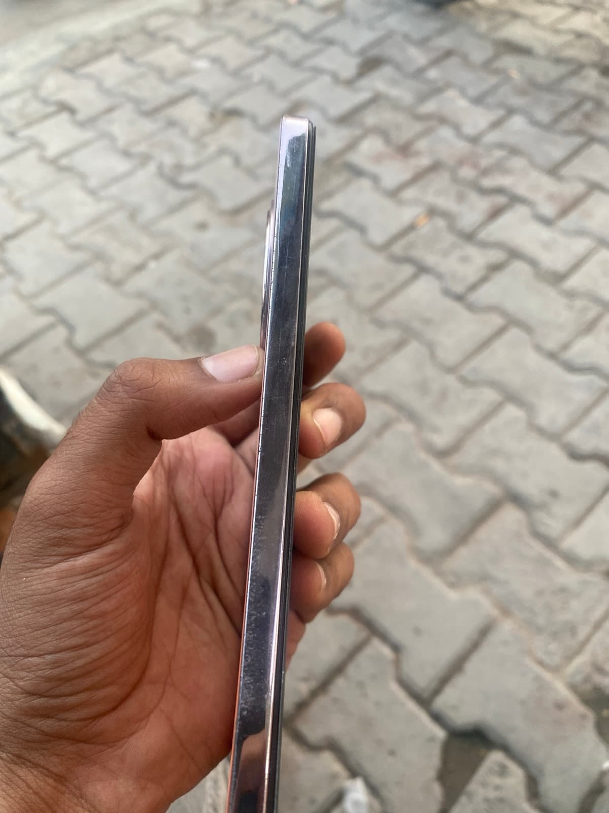 Oppo Reno 12 F 5G 12GB / 256GB in Amber Orange — photo 4