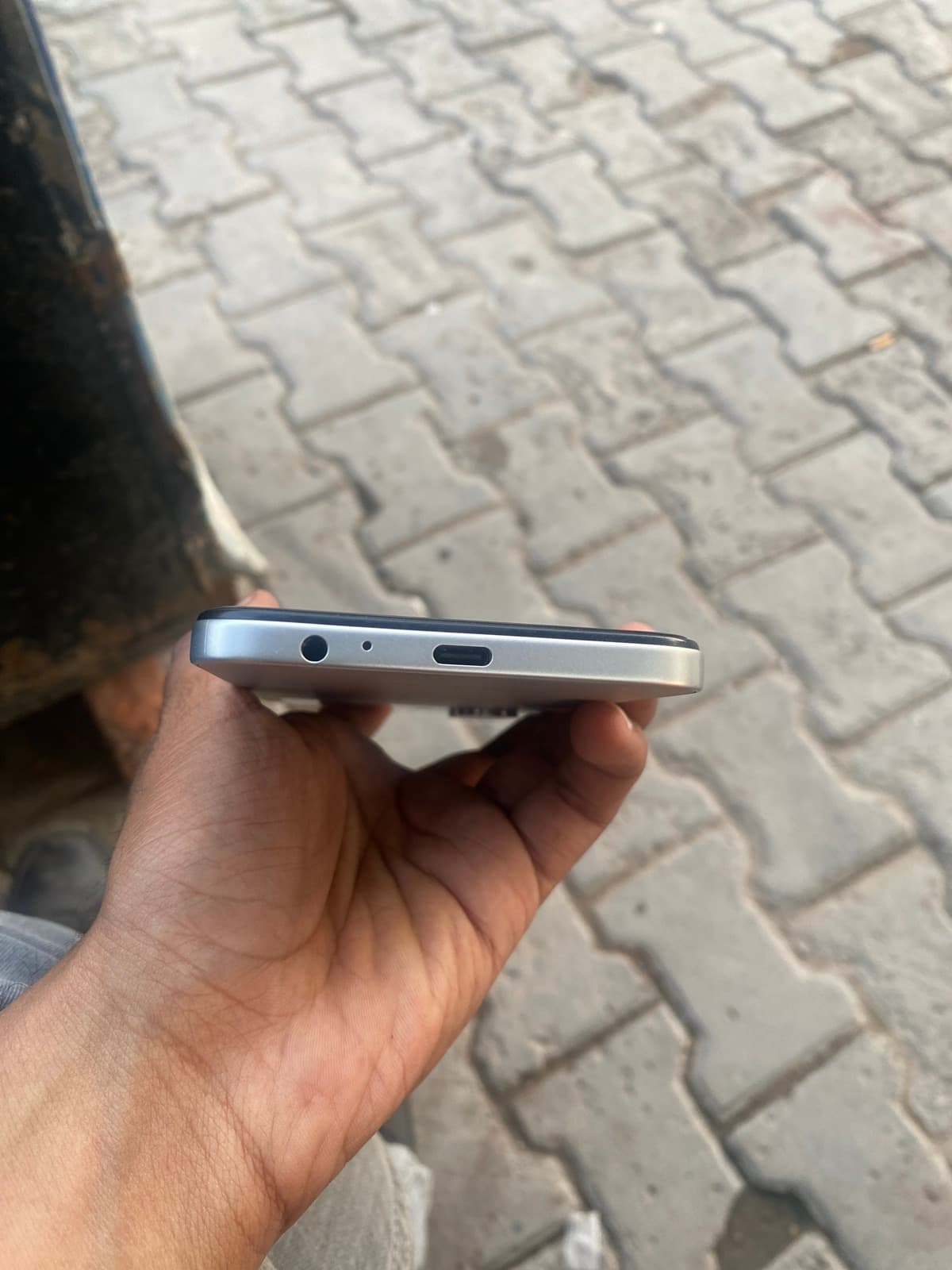 Infinix Smart 20 4GB / 64GB in Polaris Titanium — photo 3