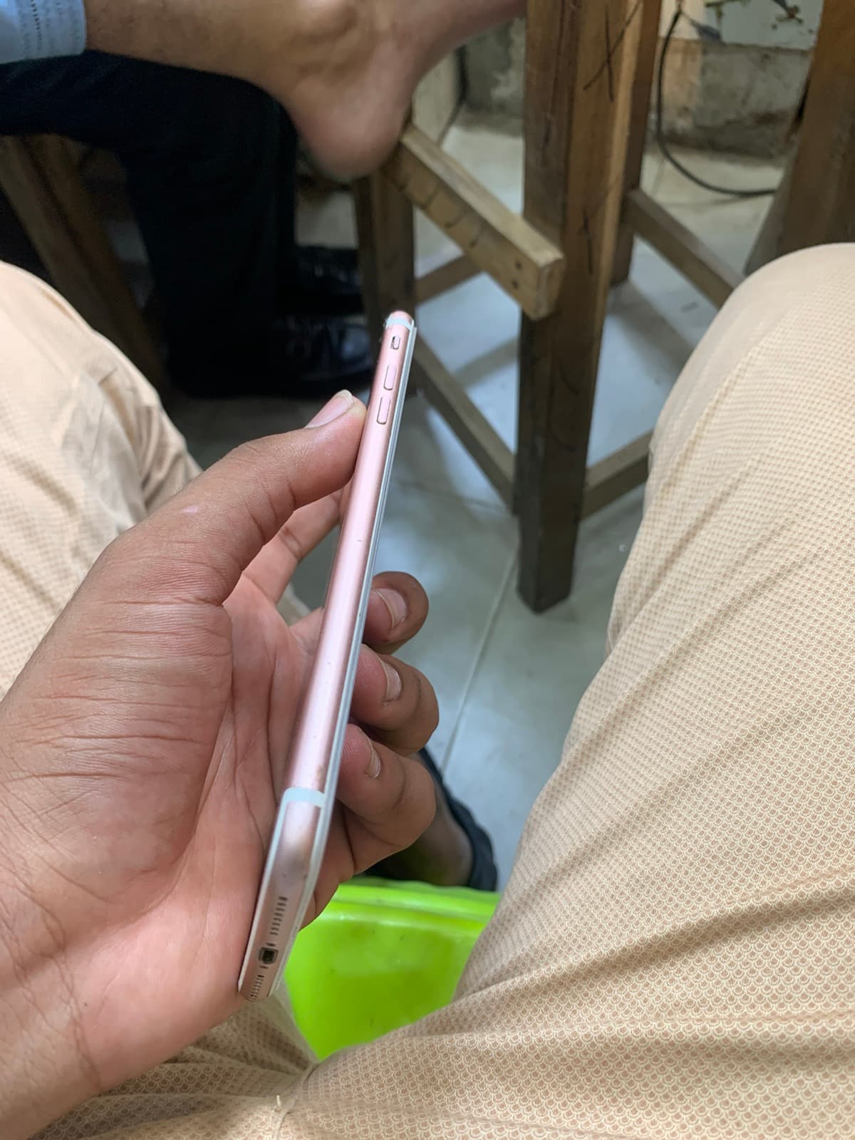 Apple iPhone 7 Plus 32GB in Rose Gold — photo 4