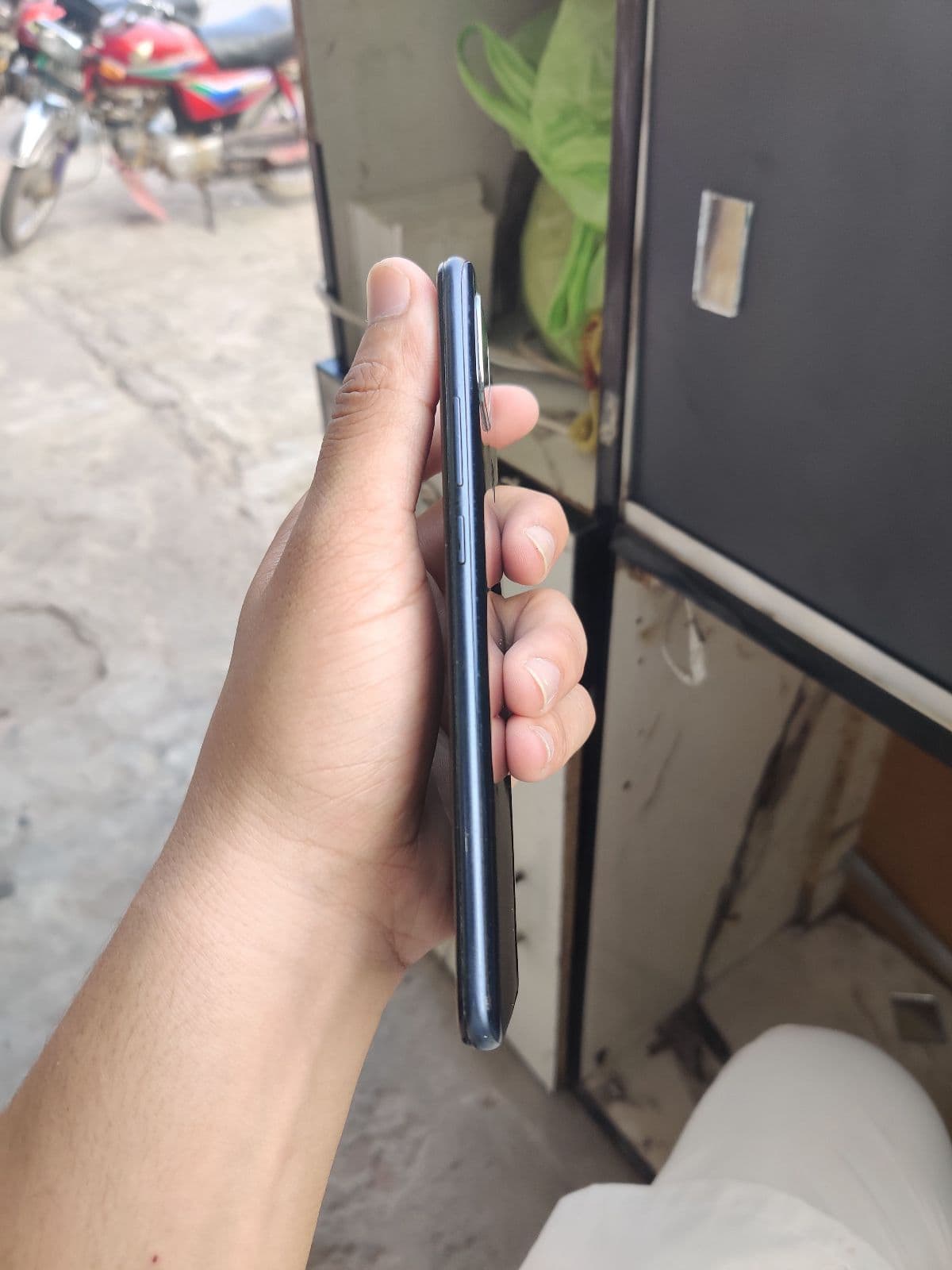 Oppo A15s 4GB / 64GB in Dynamic Black — photo 4