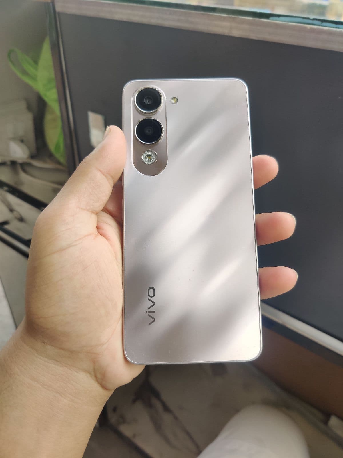 Vivo Y04 · 4GB / 64GB
