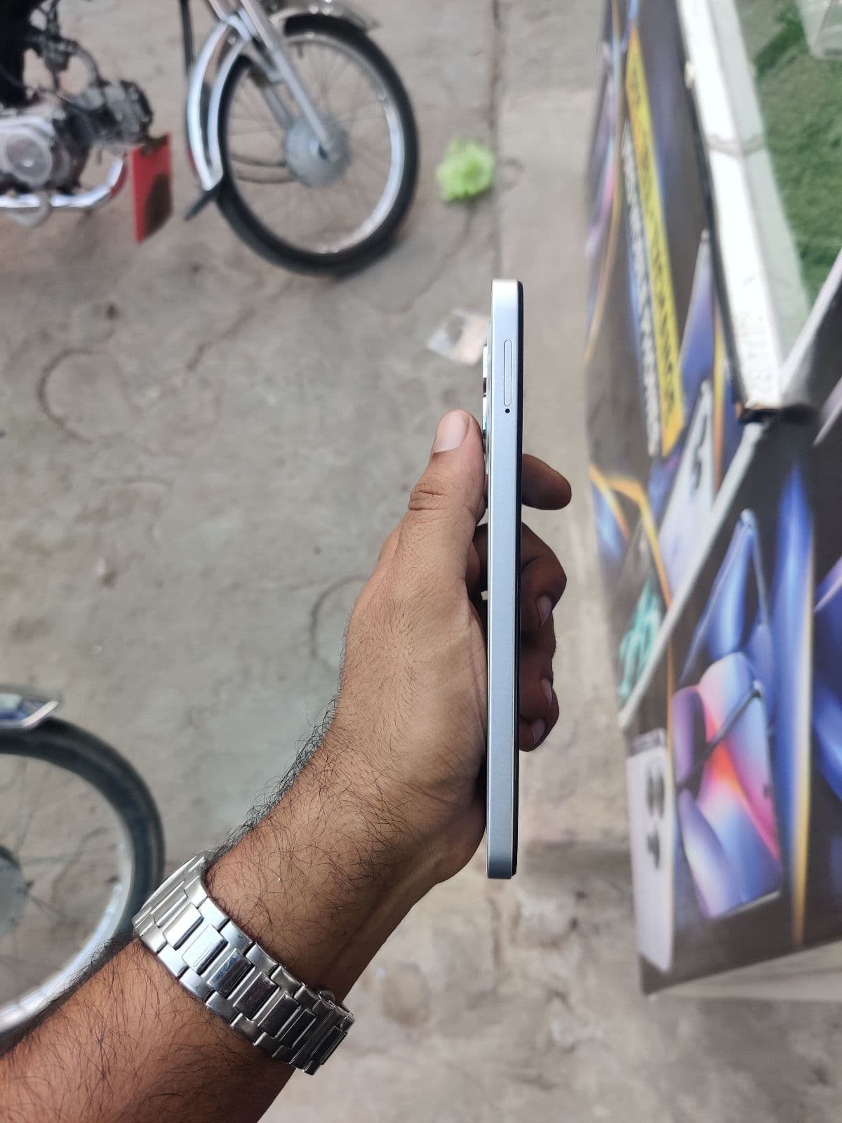 Tecno Spark Go 1 4GB / 64GB in Magic Skin Green — photo 3