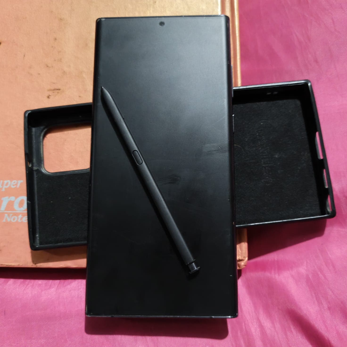 Samsung Galaxy S22 Ultra 8GB / 128GB in Phantom Black — photo 2