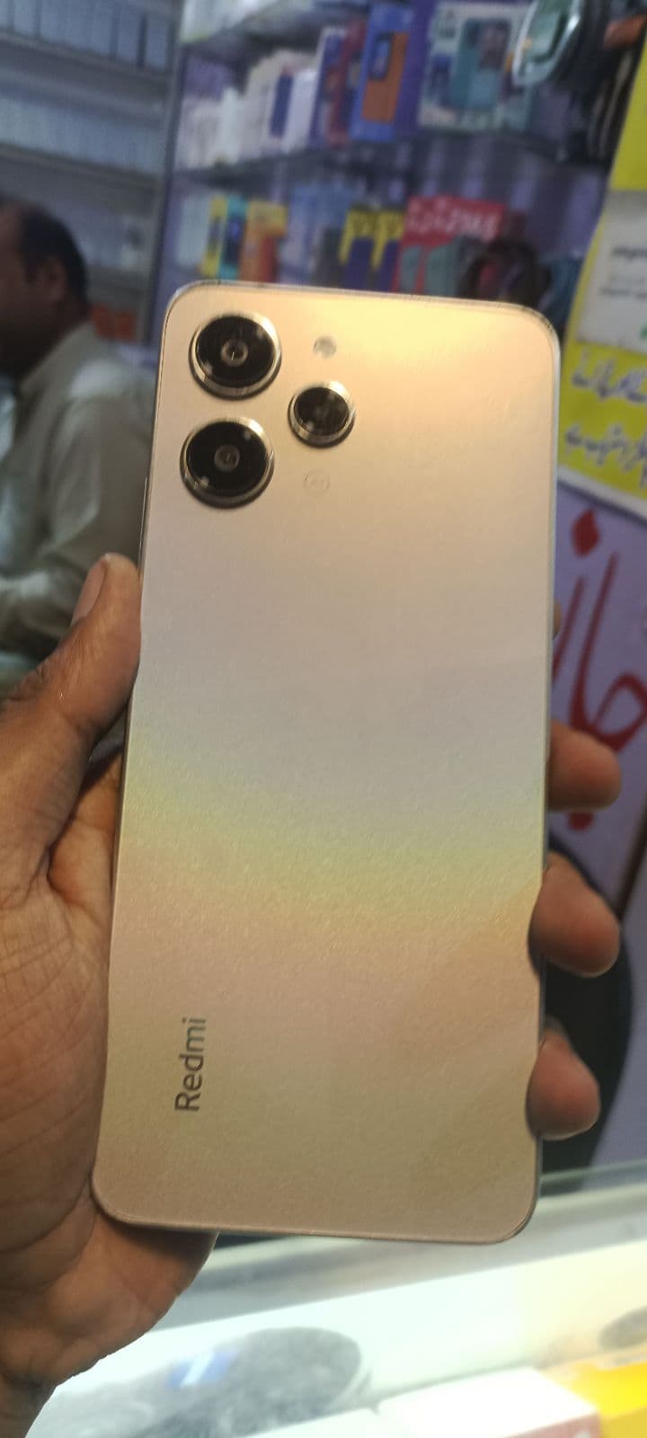 Redmi 12 · 4GB / 128GB