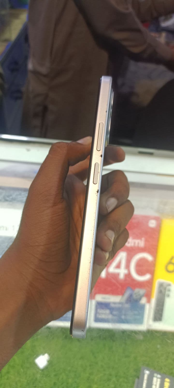 Infinix Smart 10 Plus 4GB / 64GB in Titanium Silver — photo 4