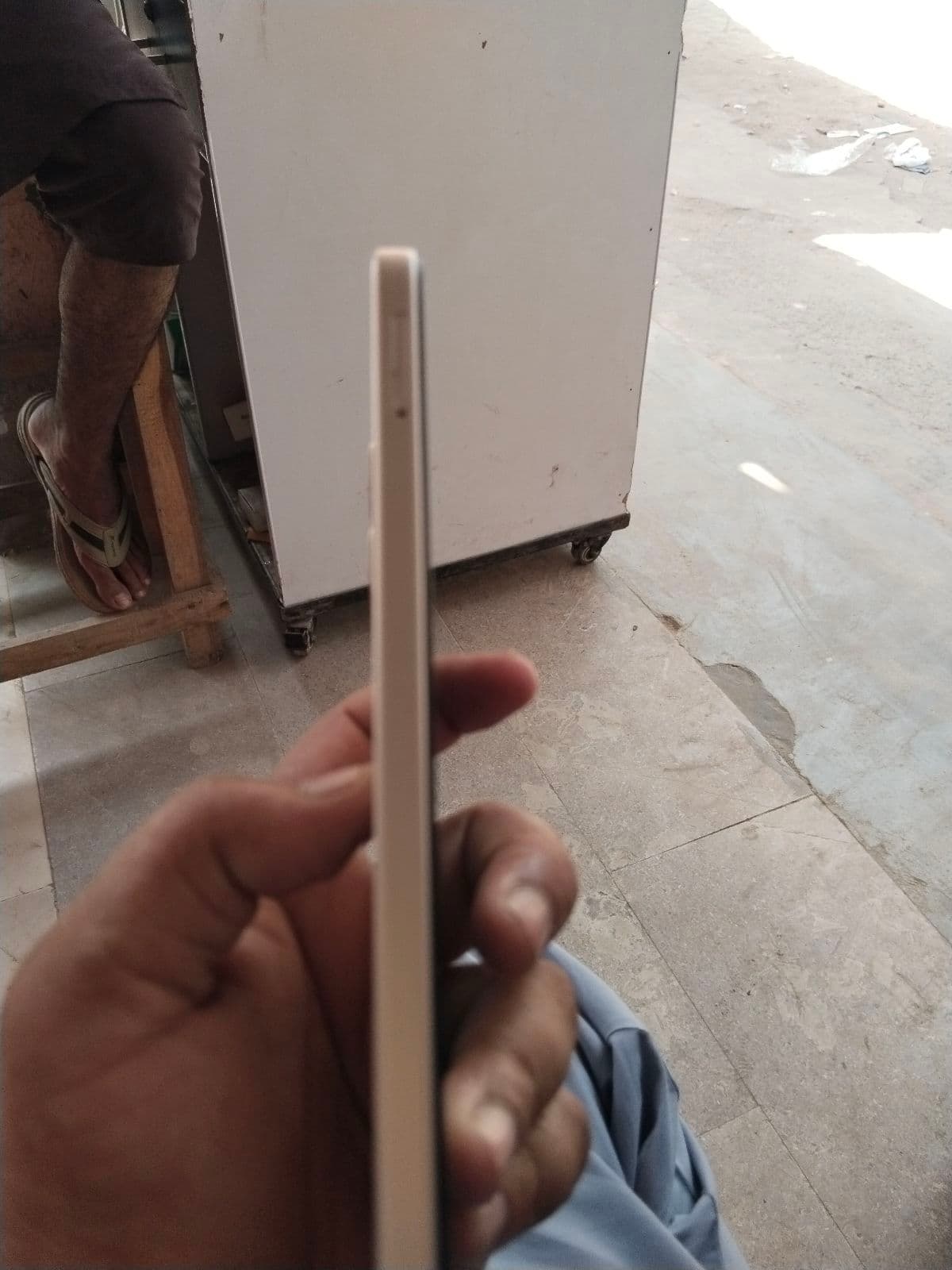Infinix Smart 10 4GB / 64GB in Twilight Gold — photo 4