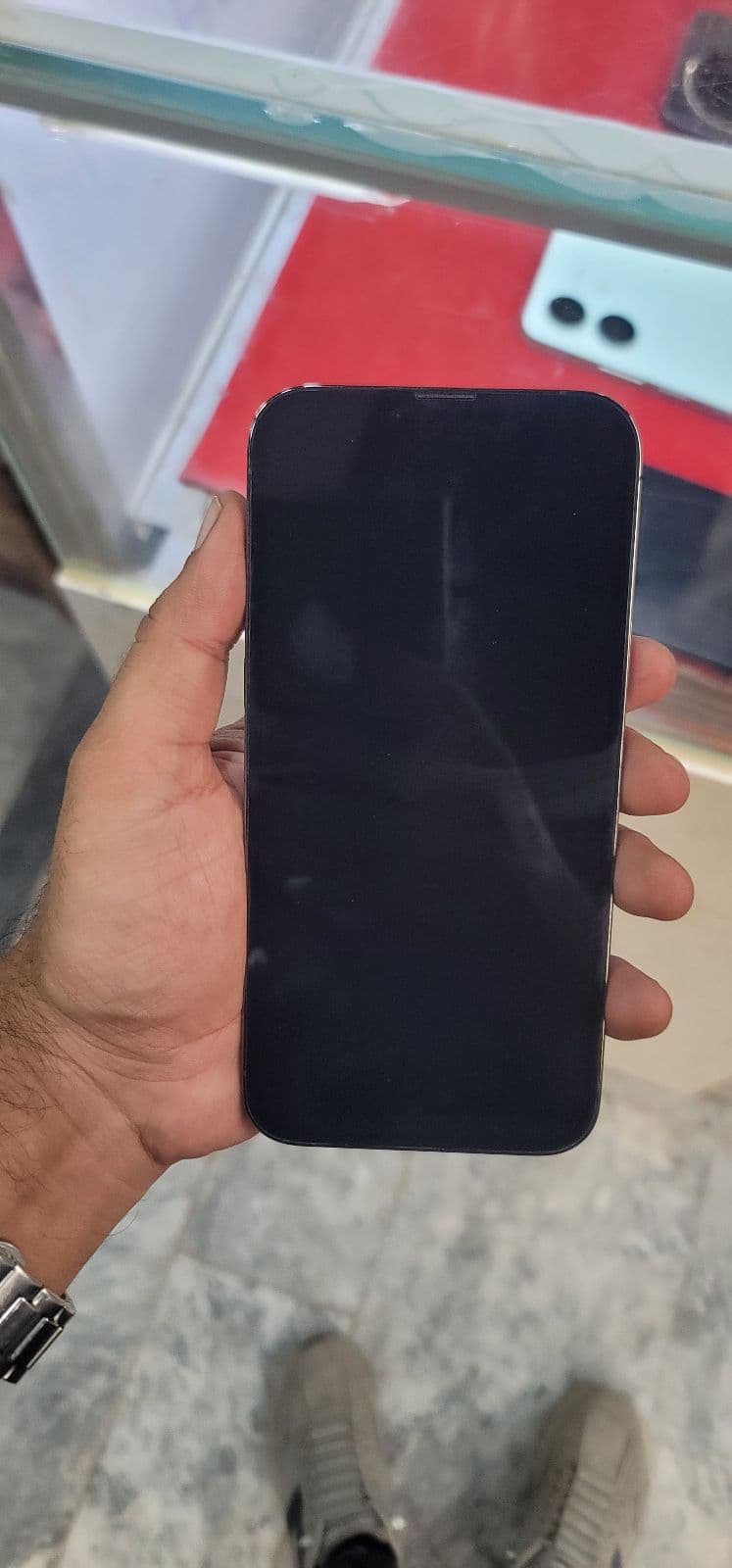 Apple iPhone 13 Pro Max 128GB in Graphite — photo 2
