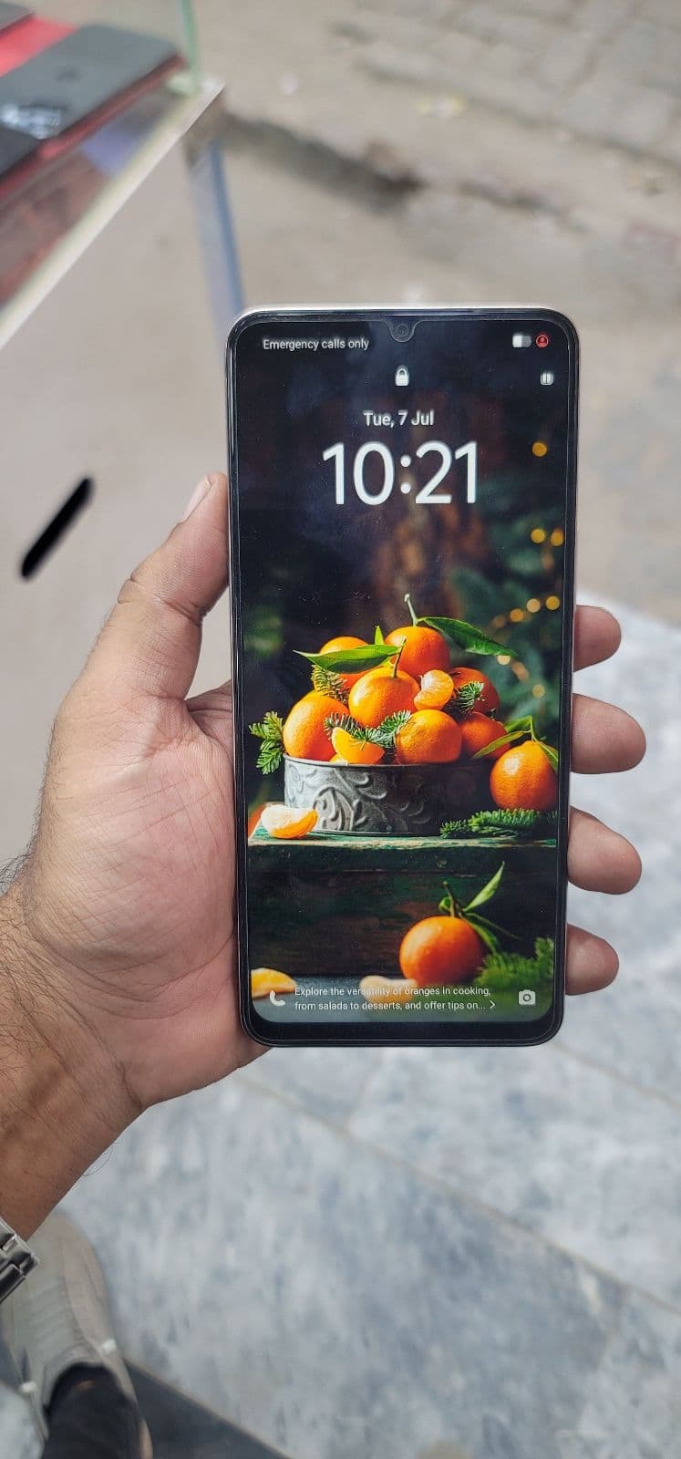 Vivo Y11d 6GB / 128GB in Sunrise Gold — photo 2
