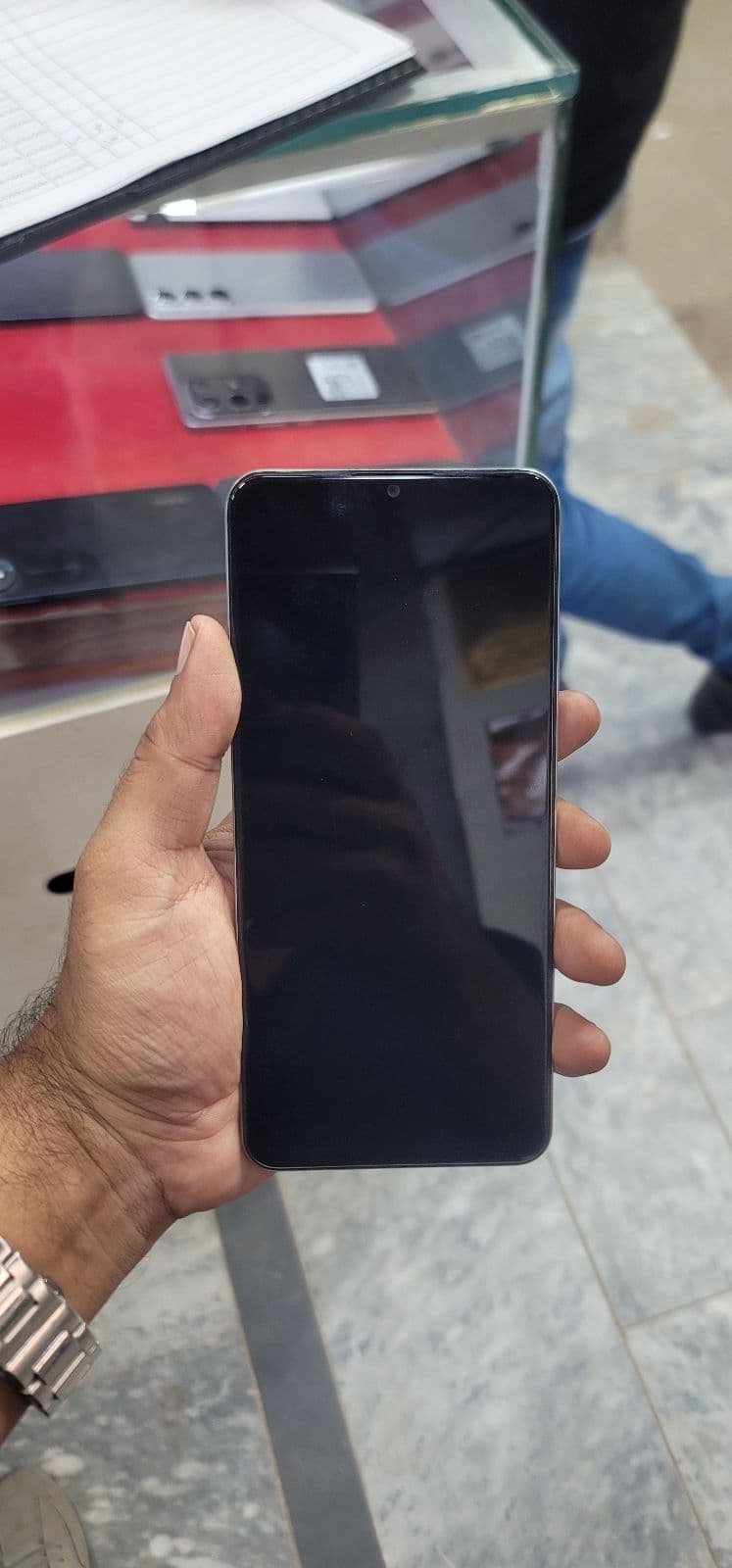 Realme Note 60x 4GB / 128GB in Wilderness Green — photo 2