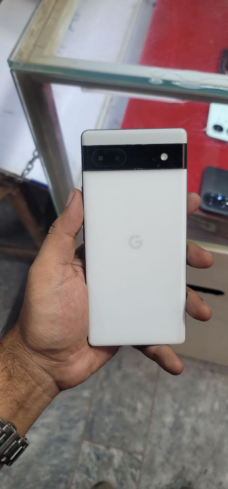 Google Pixel 6a 6GB / 128GB in Chalk — photo 1