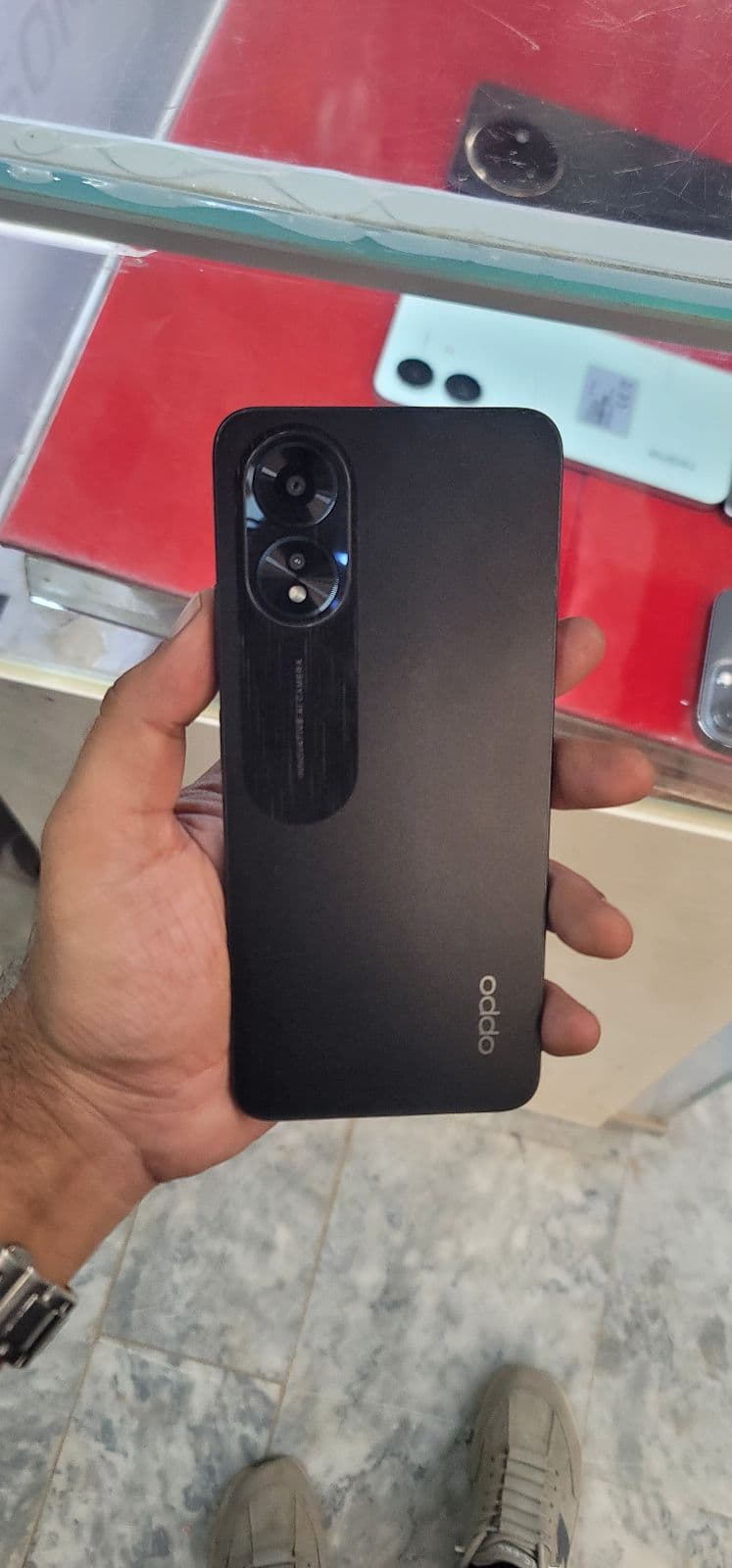 Oppo A18 · 4GB / 128GB