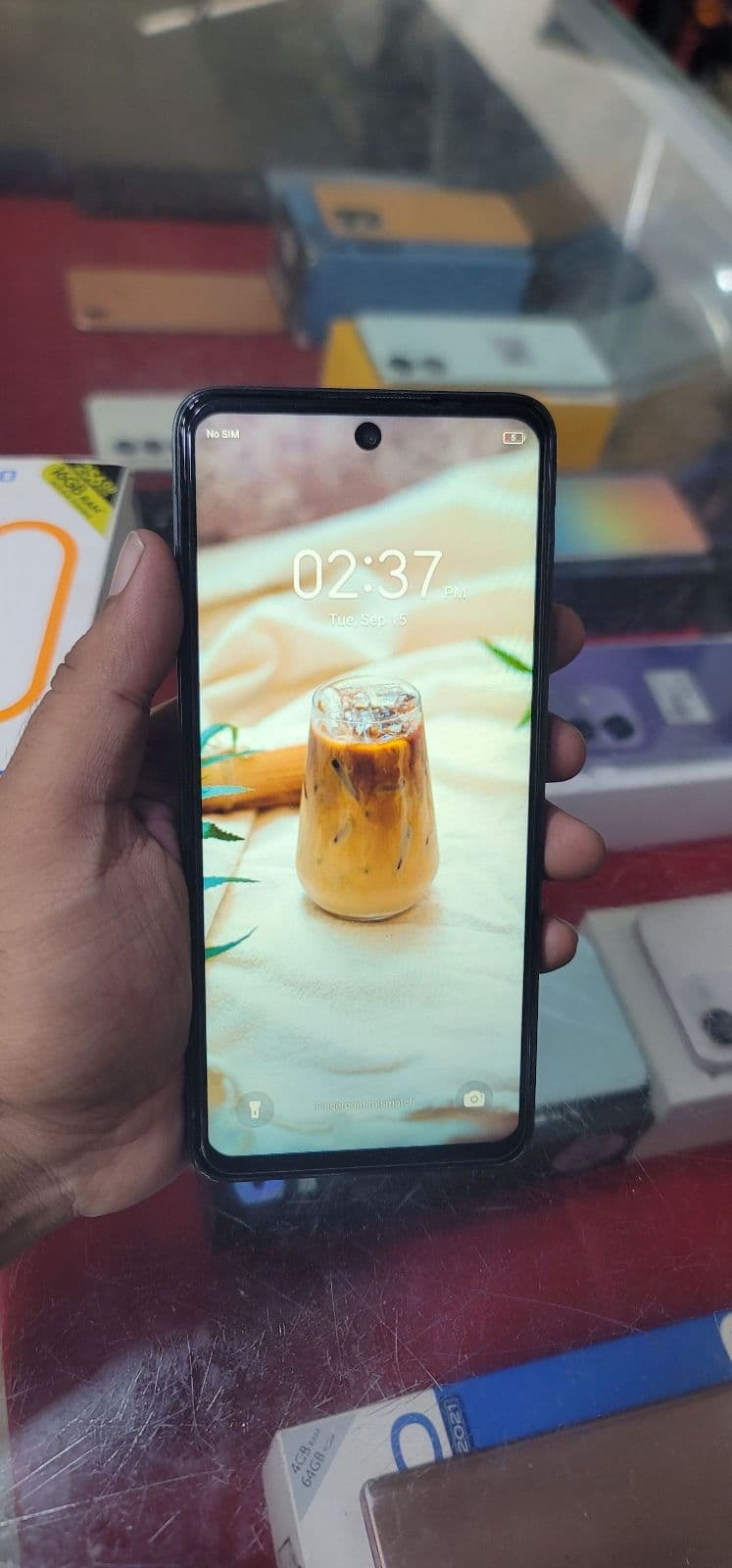 Tecno Spark 20 8GB / 256GB in Gravity Black — photo 2