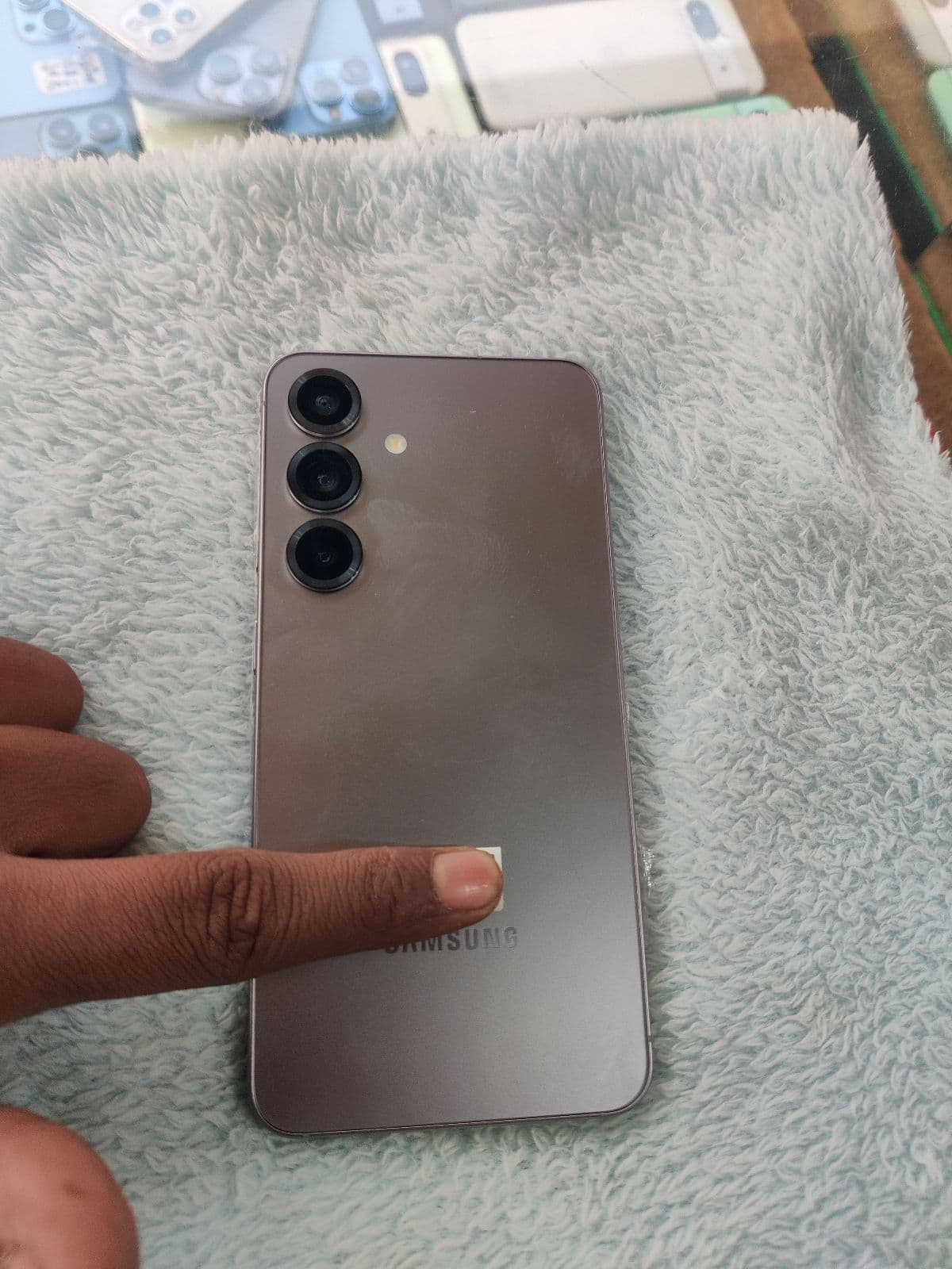 Galaxy S25 · 12GB / 128GB