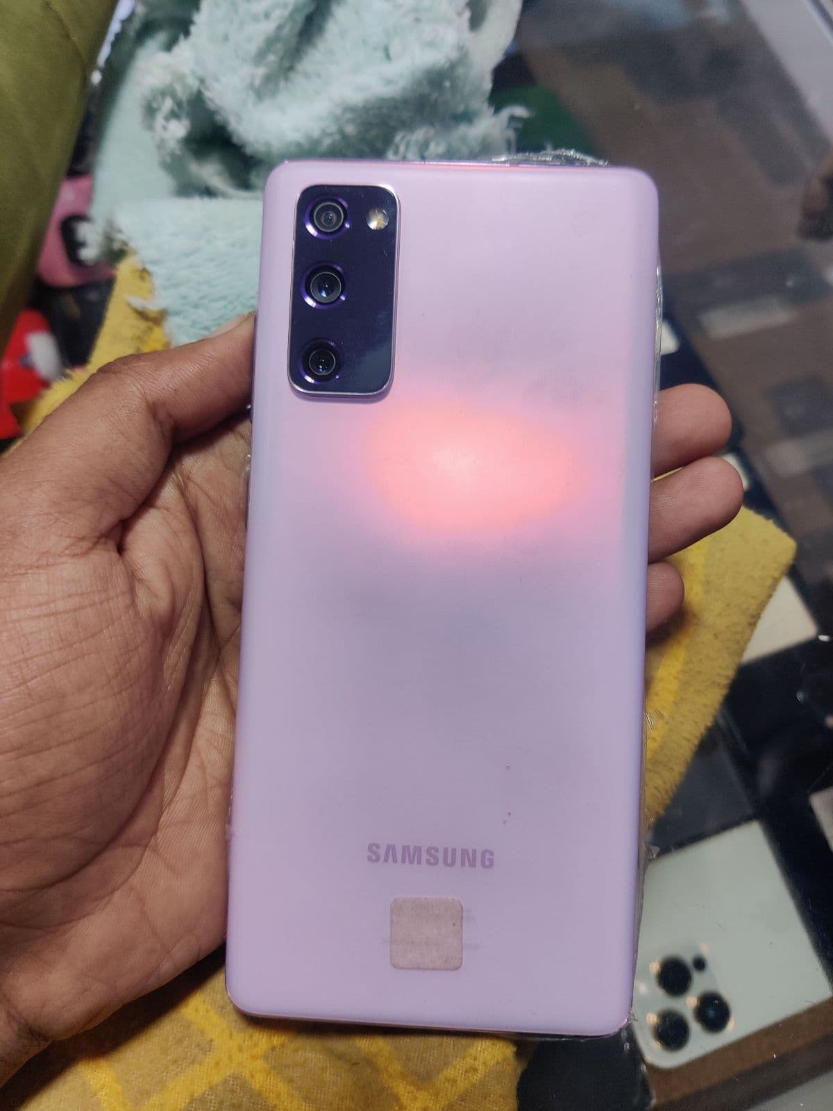 Galaxy S20 FE · 8GB / 128GB