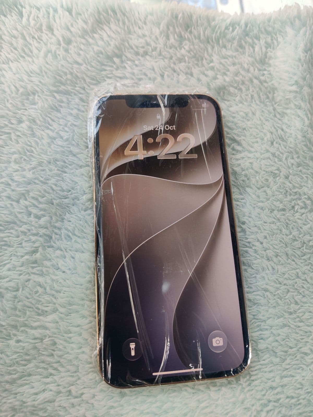 Apple iPhone 12 Pro 128GB in Gold — photo 2