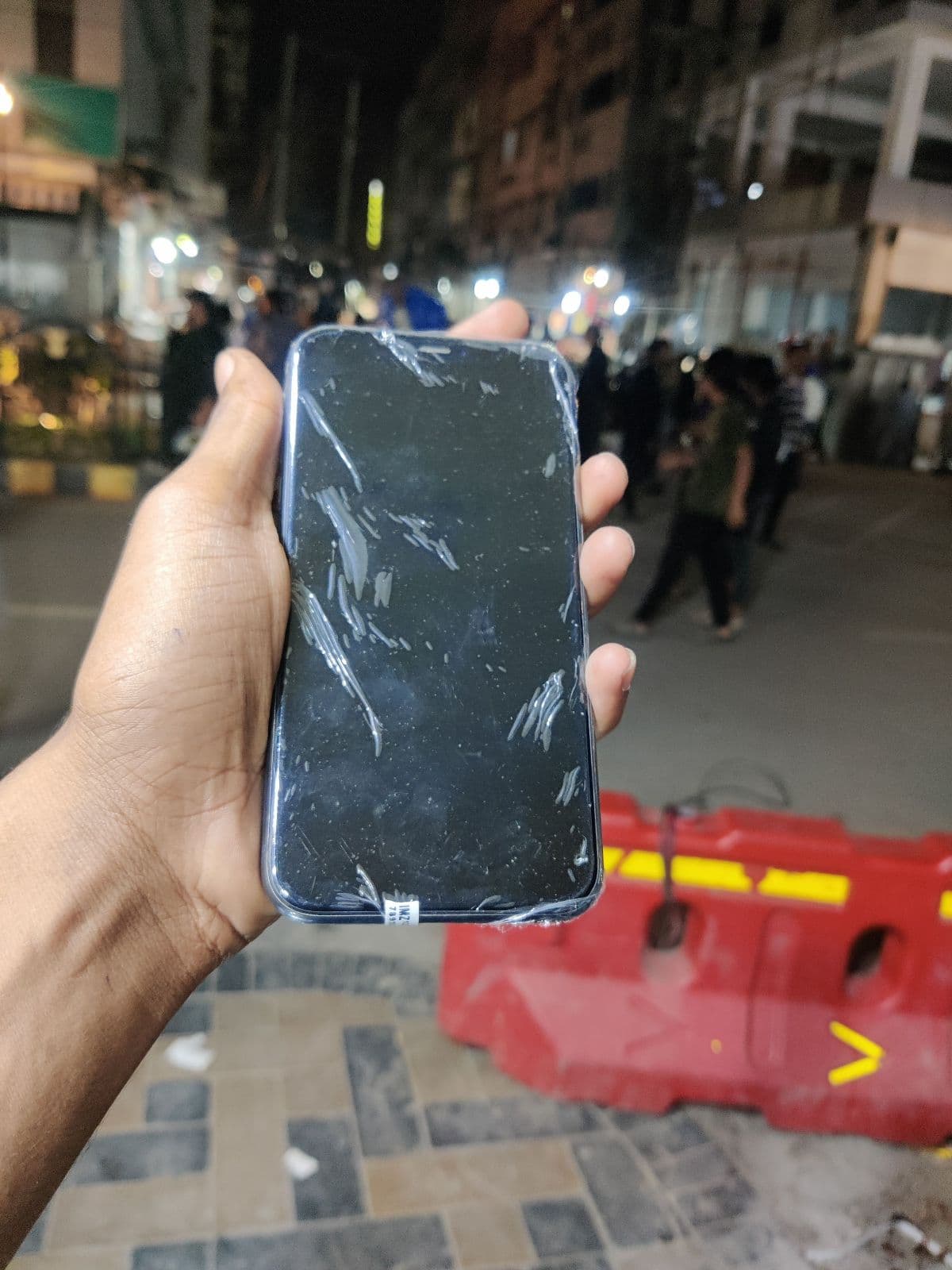 Apple iPhone 11 64GB in Black — photo 3