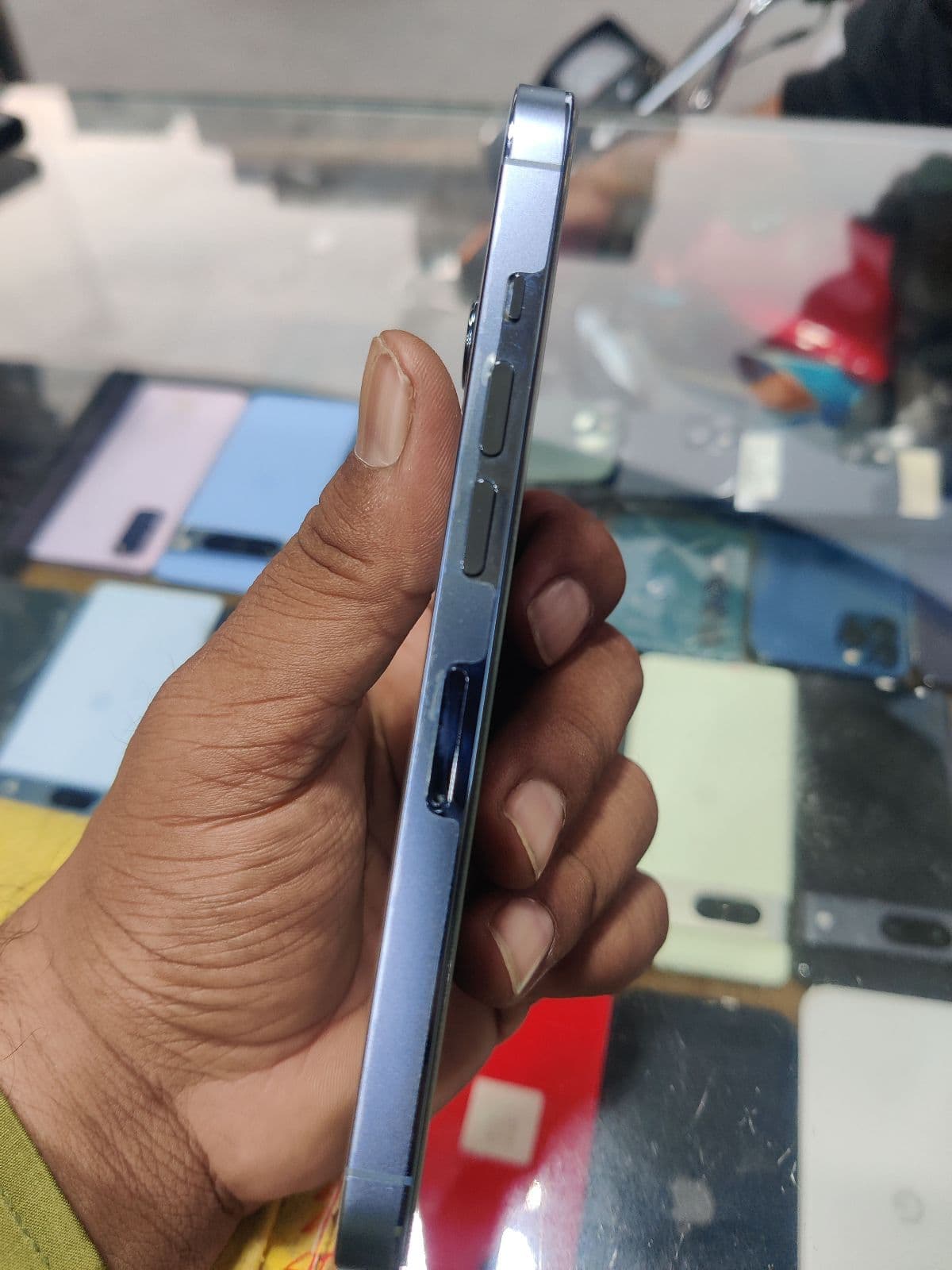 Apple iPhone 13 Pro 128GB in Sierra Blue — photo 2