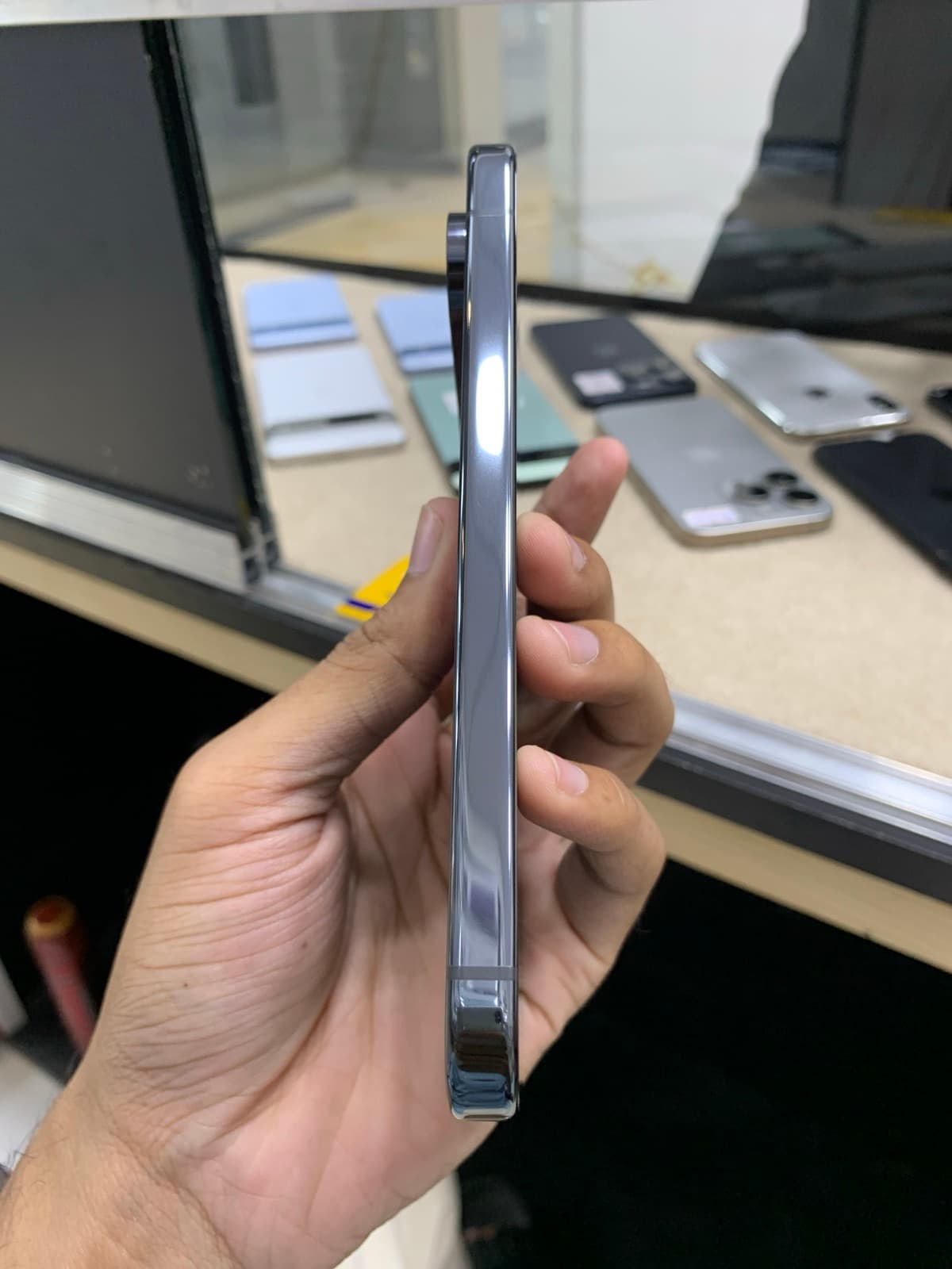 Google Pixel 9 Pro XL 16GB / 256GB in Obsidian — photo 2
