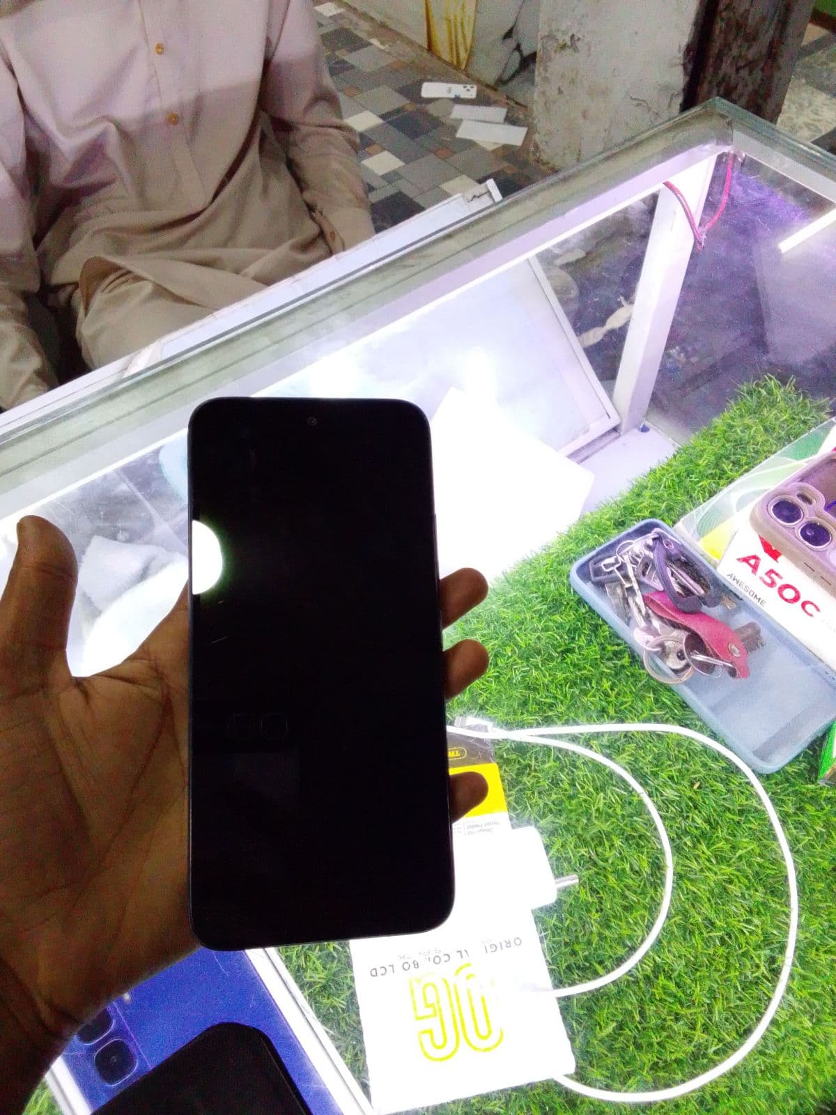 Infinix Smart 20 4GB / 128GB in Shadow Black — photo 2