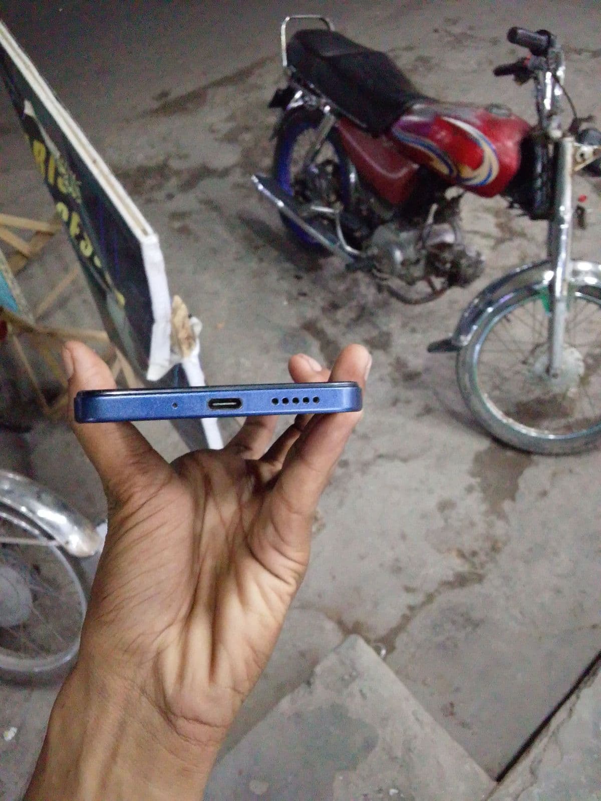Xiaomi Redmi 14C 6GB / 128GB in Midnight Black — photo 3