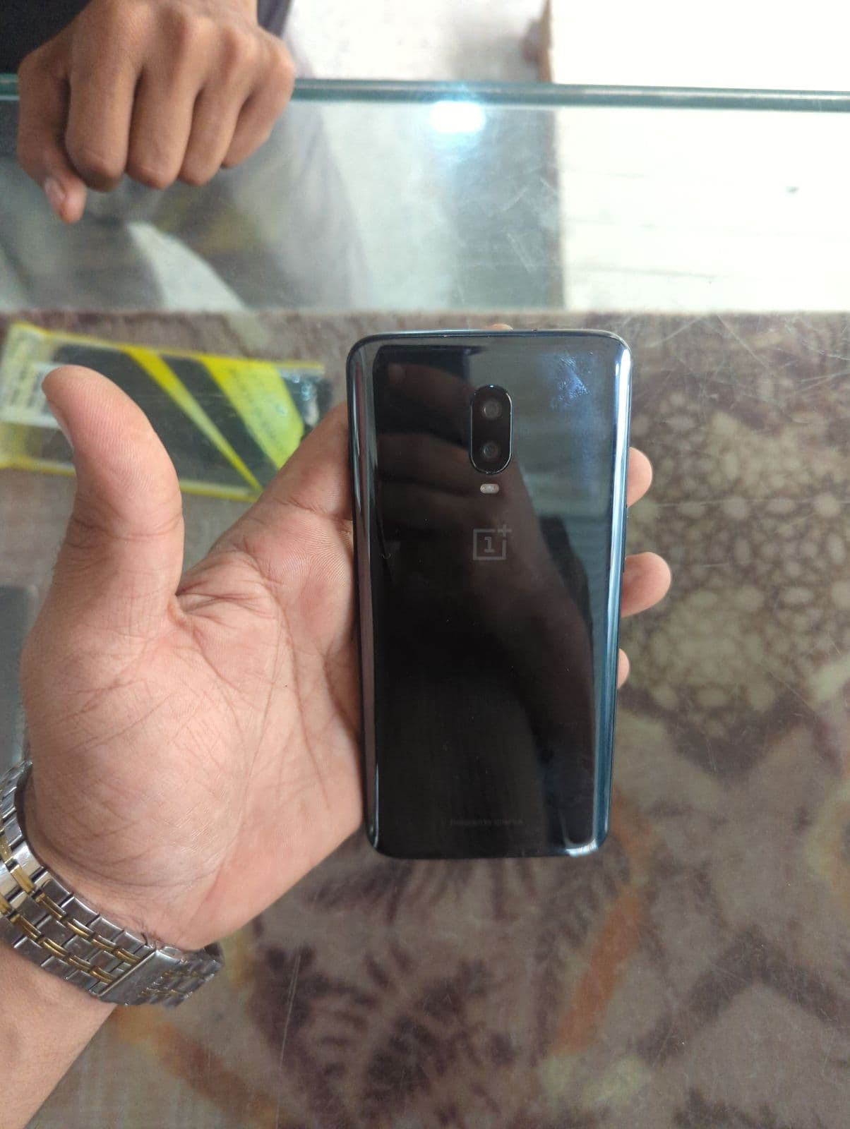 OnePlus 6T · 6GB / 128GB