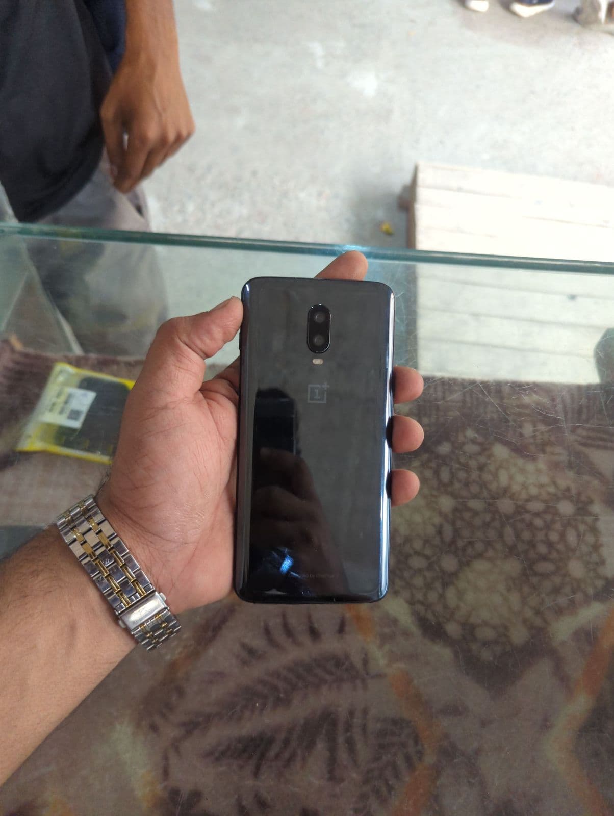 OnePlus 6T 6GB / 128GB in Mirror Black — photo 2