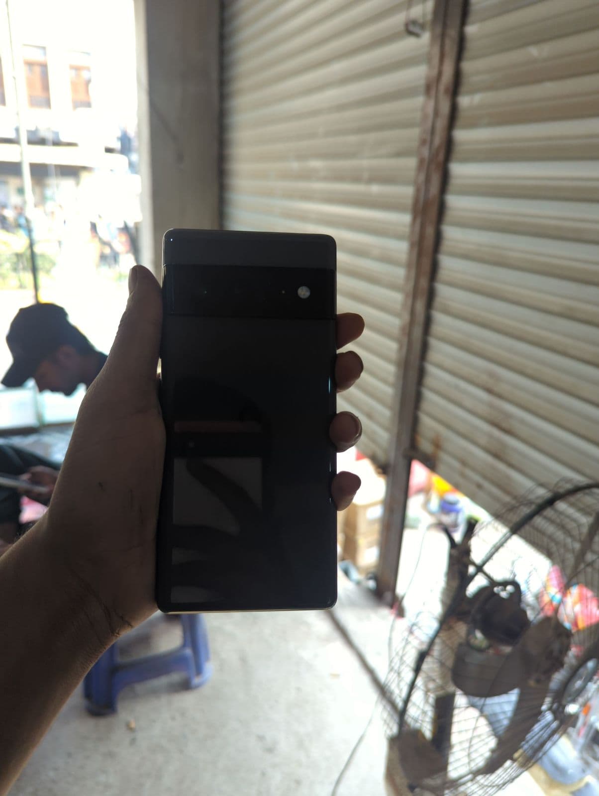Google Pixel 6 Pro 12GB / 128GB in Stormy Black — photo 1
