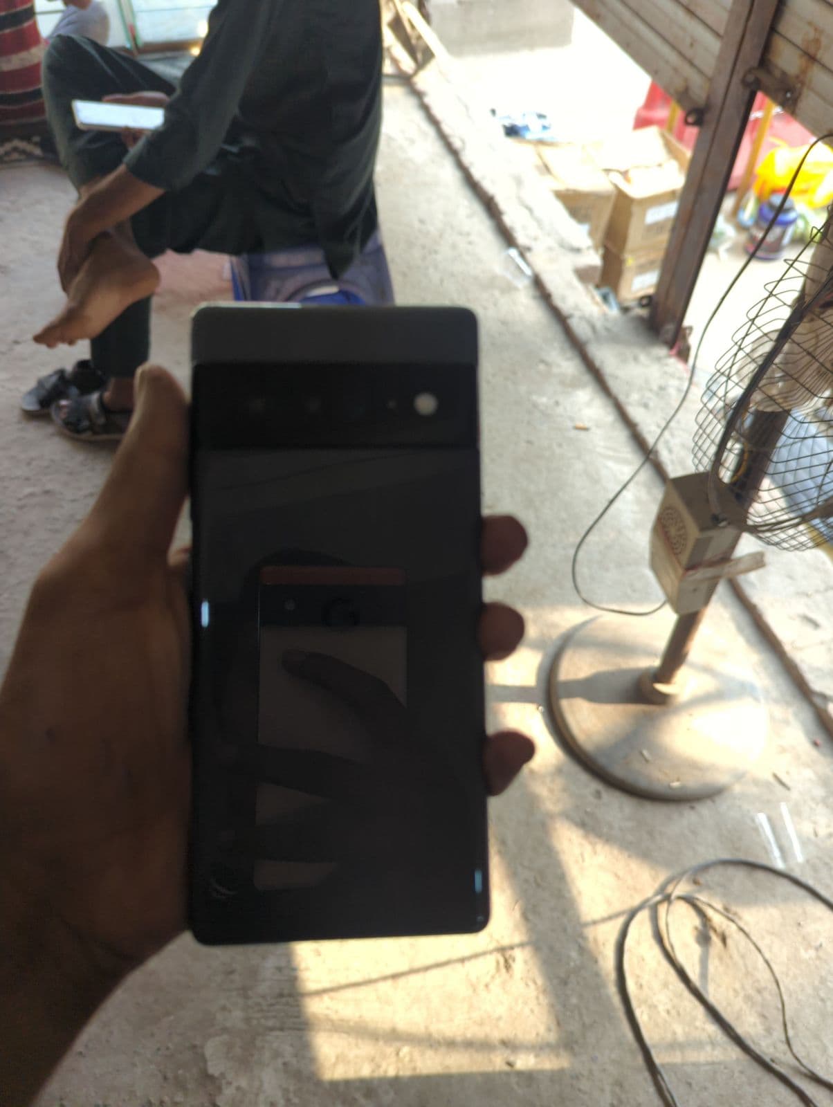 Google Pixel 6 Pro 12GB / 128GB in Stormy Black — photo 4