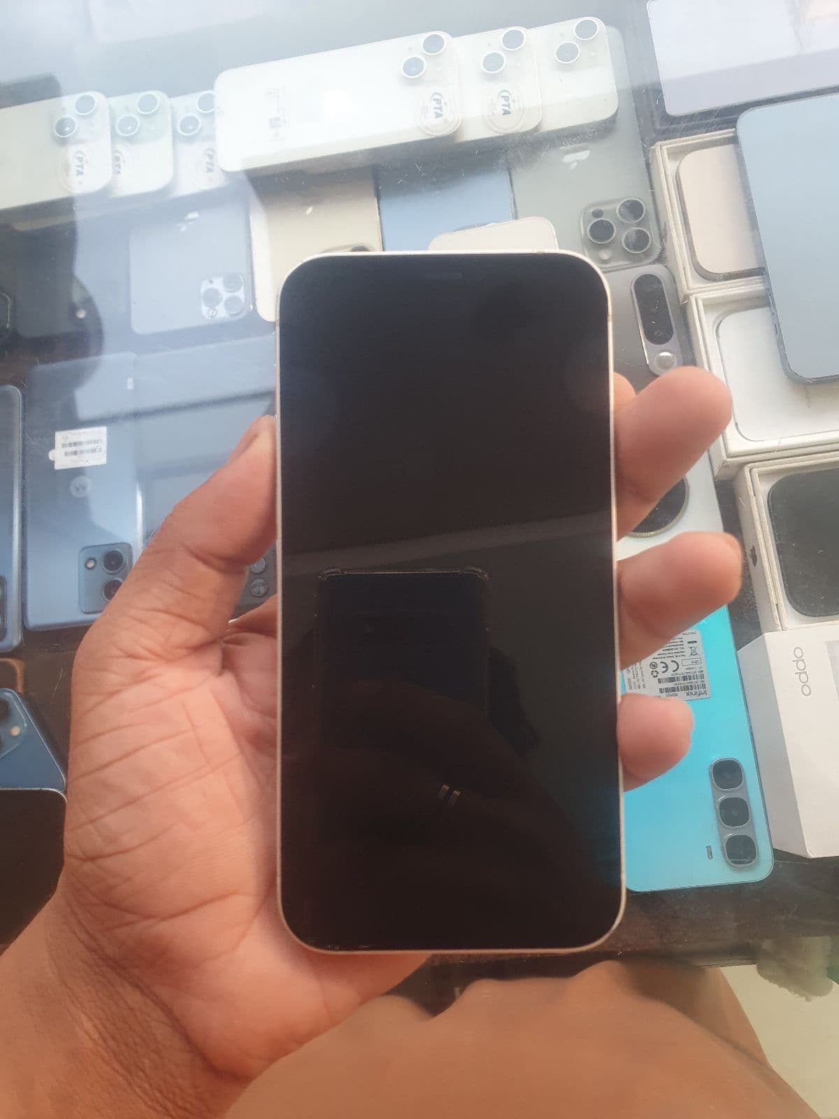 Apple iPhone 12 128GB in White — photo 5