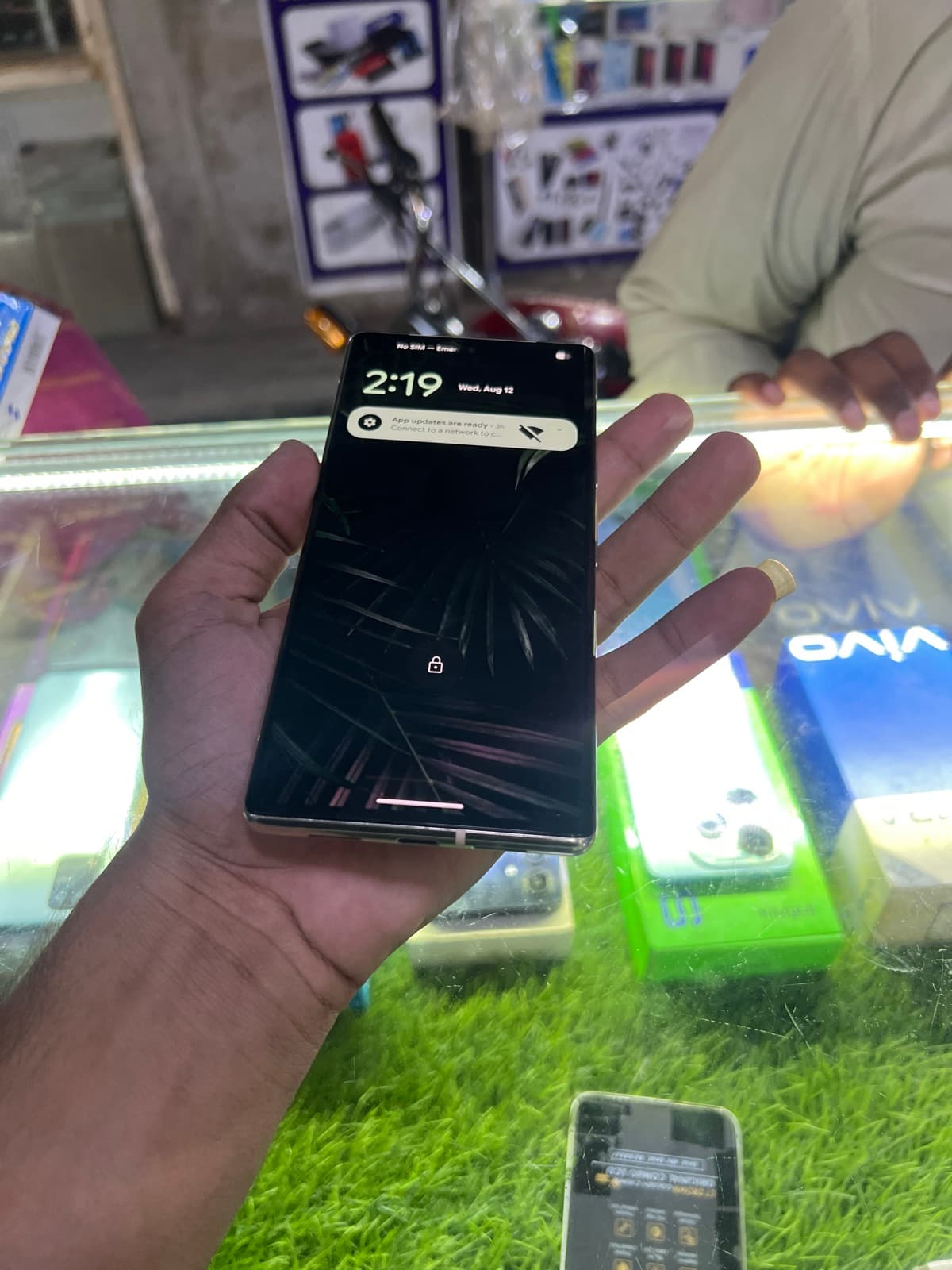 Google Pixel 6 Pro 12GB / 128GB in Sorta Sunny — photo 2