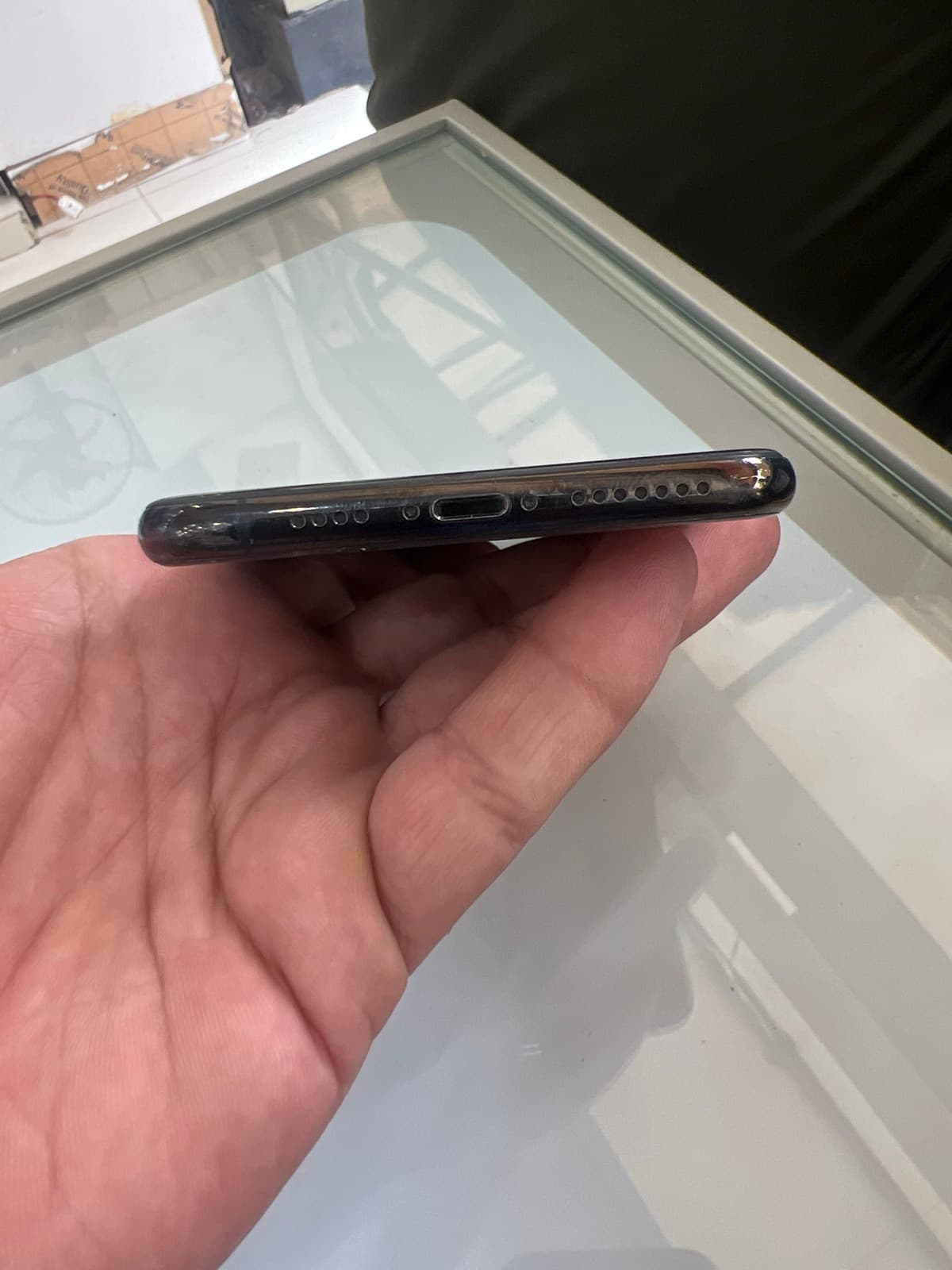 Apple iPhone XS Max 64GB in Space Gray — photo 4