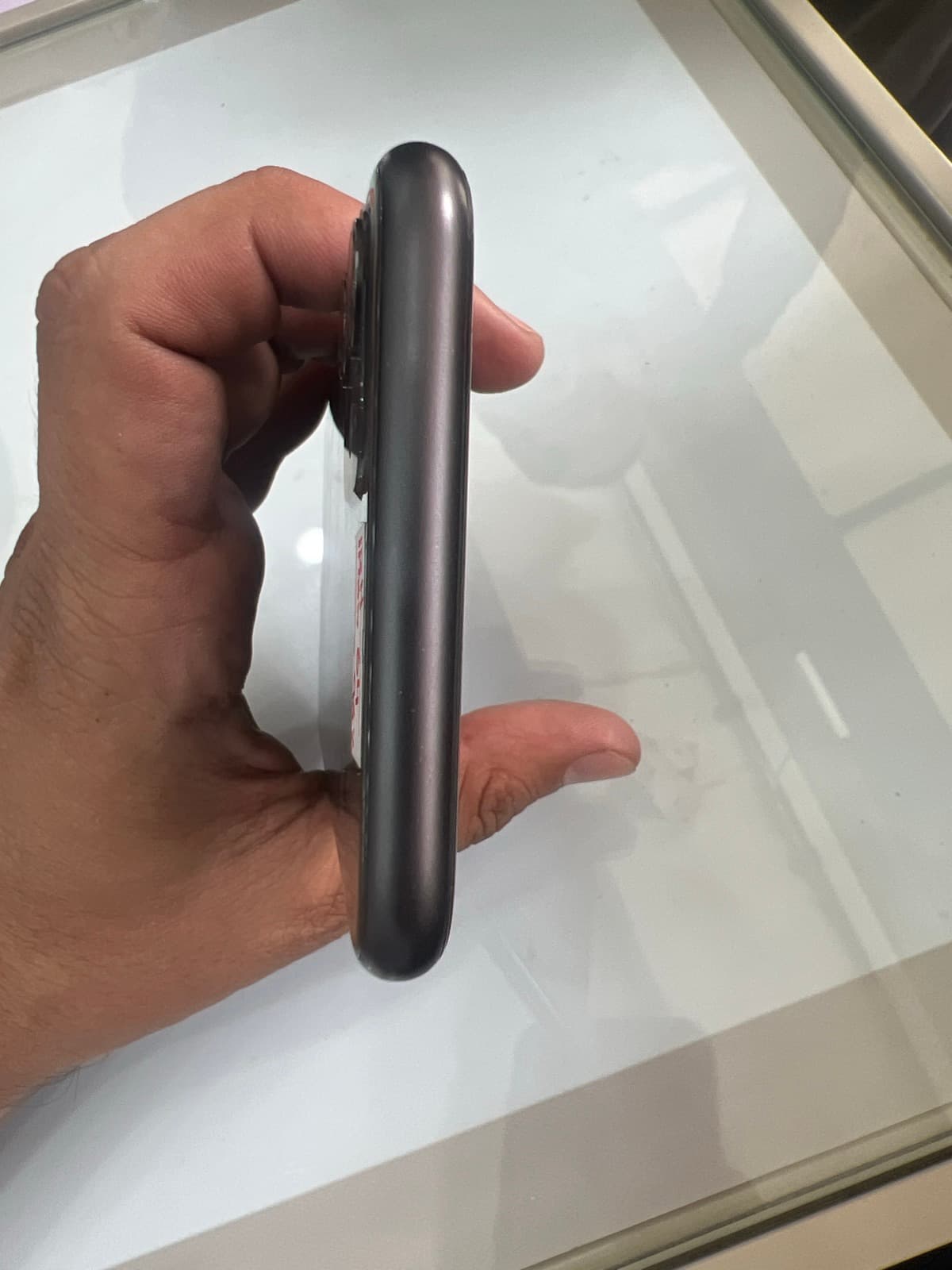 Apple iPhone 11 64GB in Black — photo 5