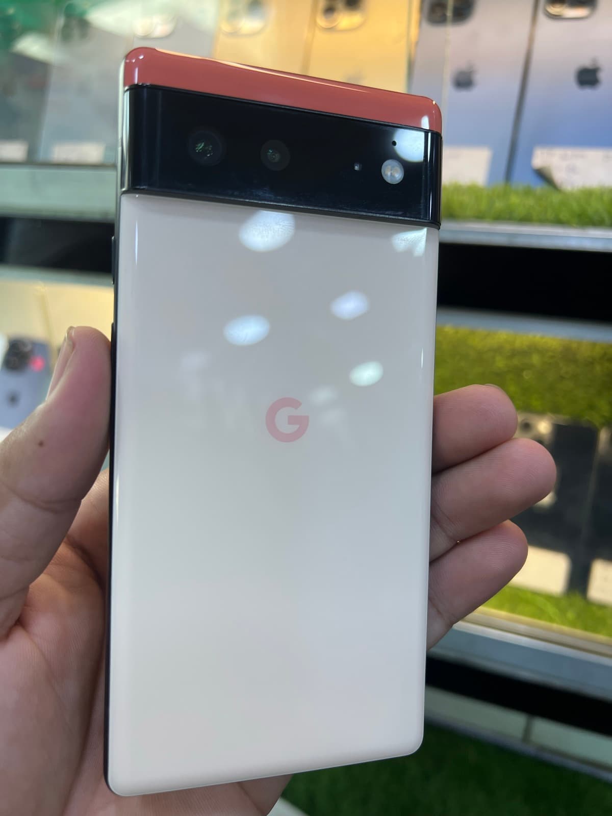 Google Pixel 6 8GB / 128GB in Kinda Coral — photo 4