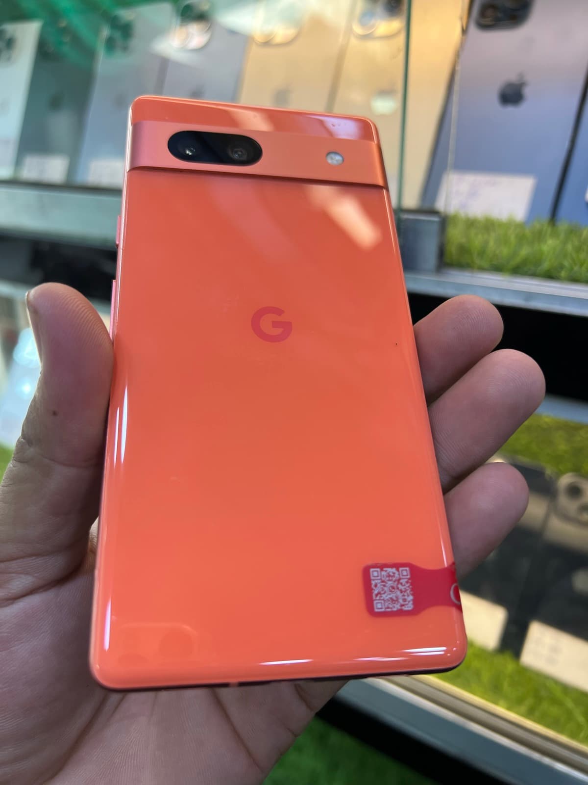 Google Pixel 7a 8GB / 128GB in Coral — photo 4