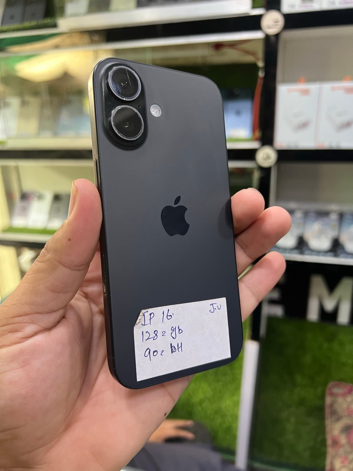 Apple iPhone 16 128GB in Black — photo 5