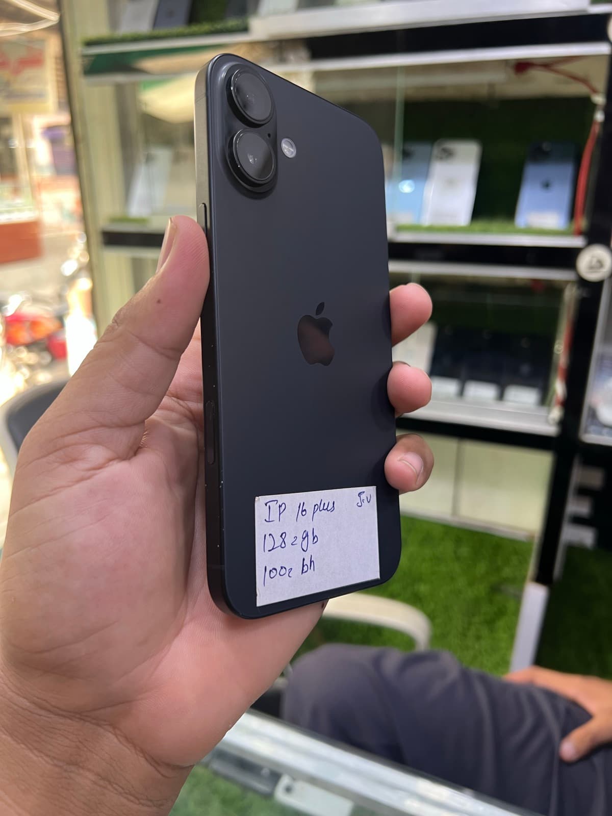 Apple iPhone 16 Plus 128GB in Black — photo 3