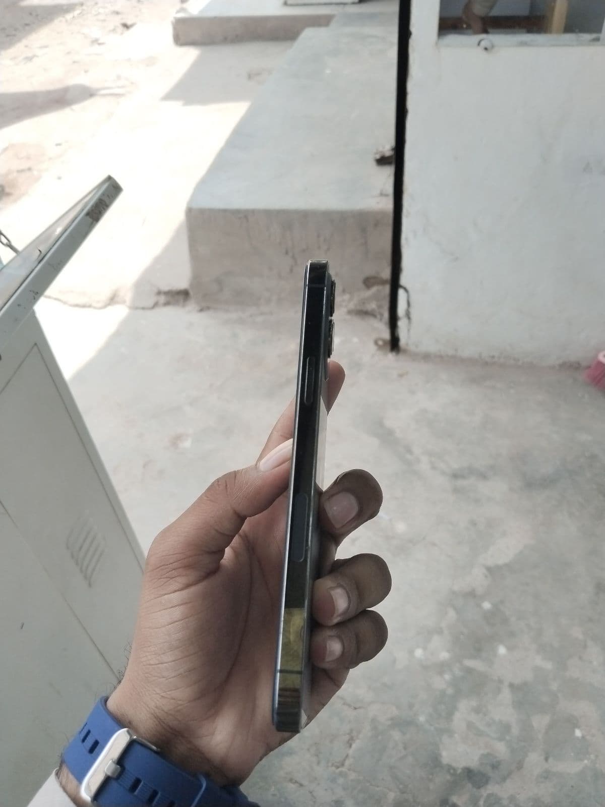 Apple iPhone 12 Pro Max 512GB in Graphite — photo 4