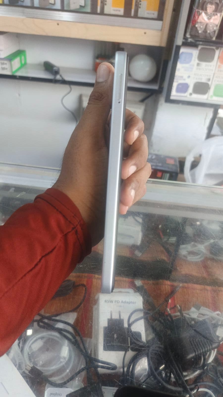 Infinix Smart 10 4GB / 64GB in Titanium Silver — photo 3