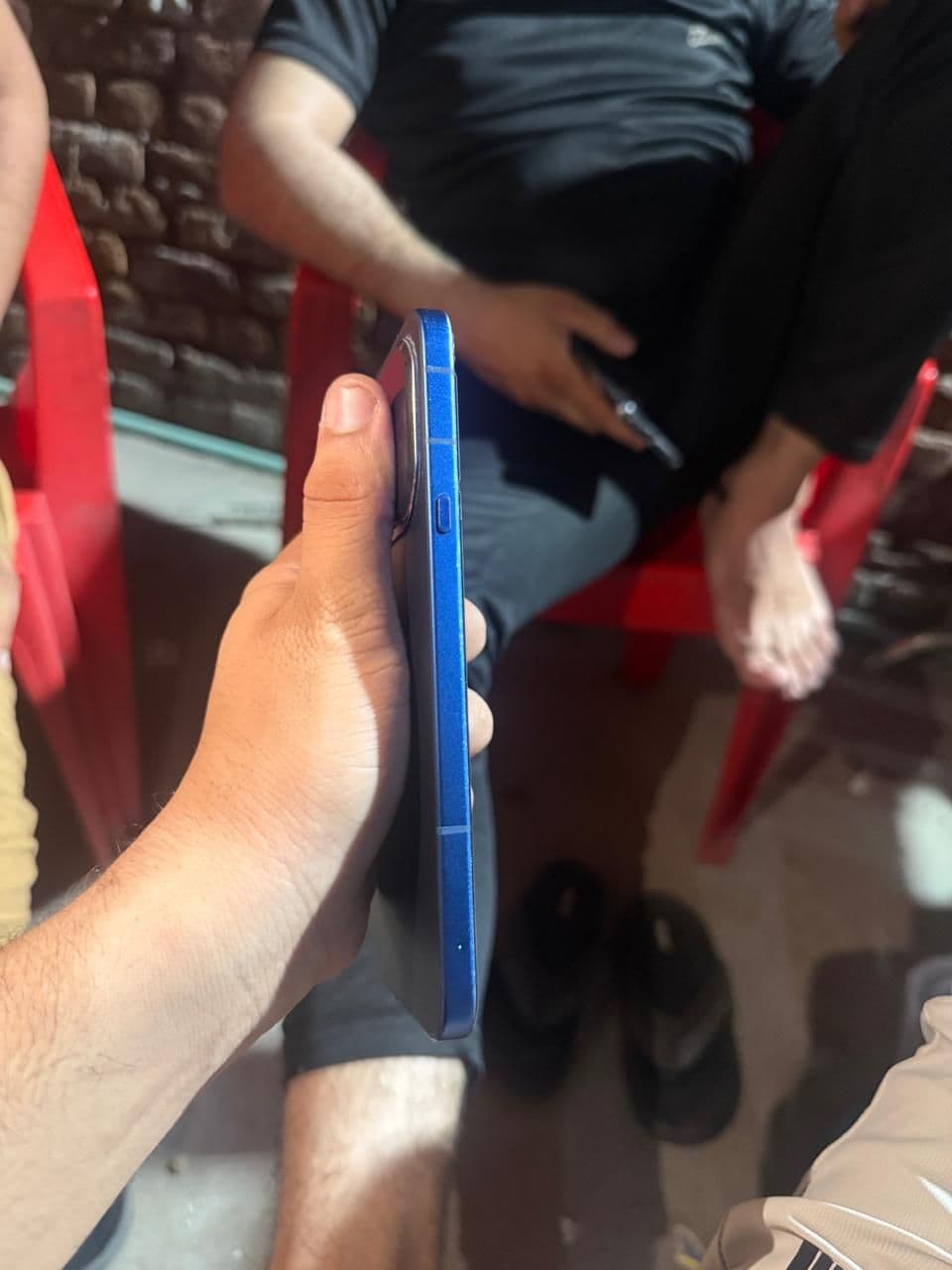 Infinix Note 60 Pro 12GB / 256GB in Deep Ocean Blue — photo 4