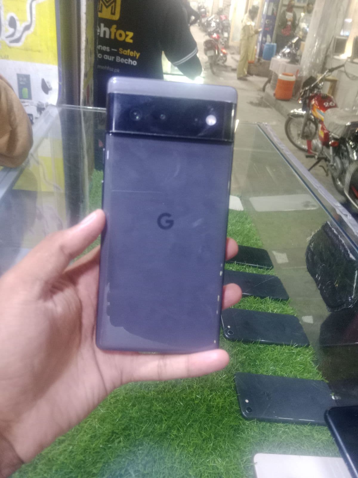 Pixel 6 · 8GB / 128GB