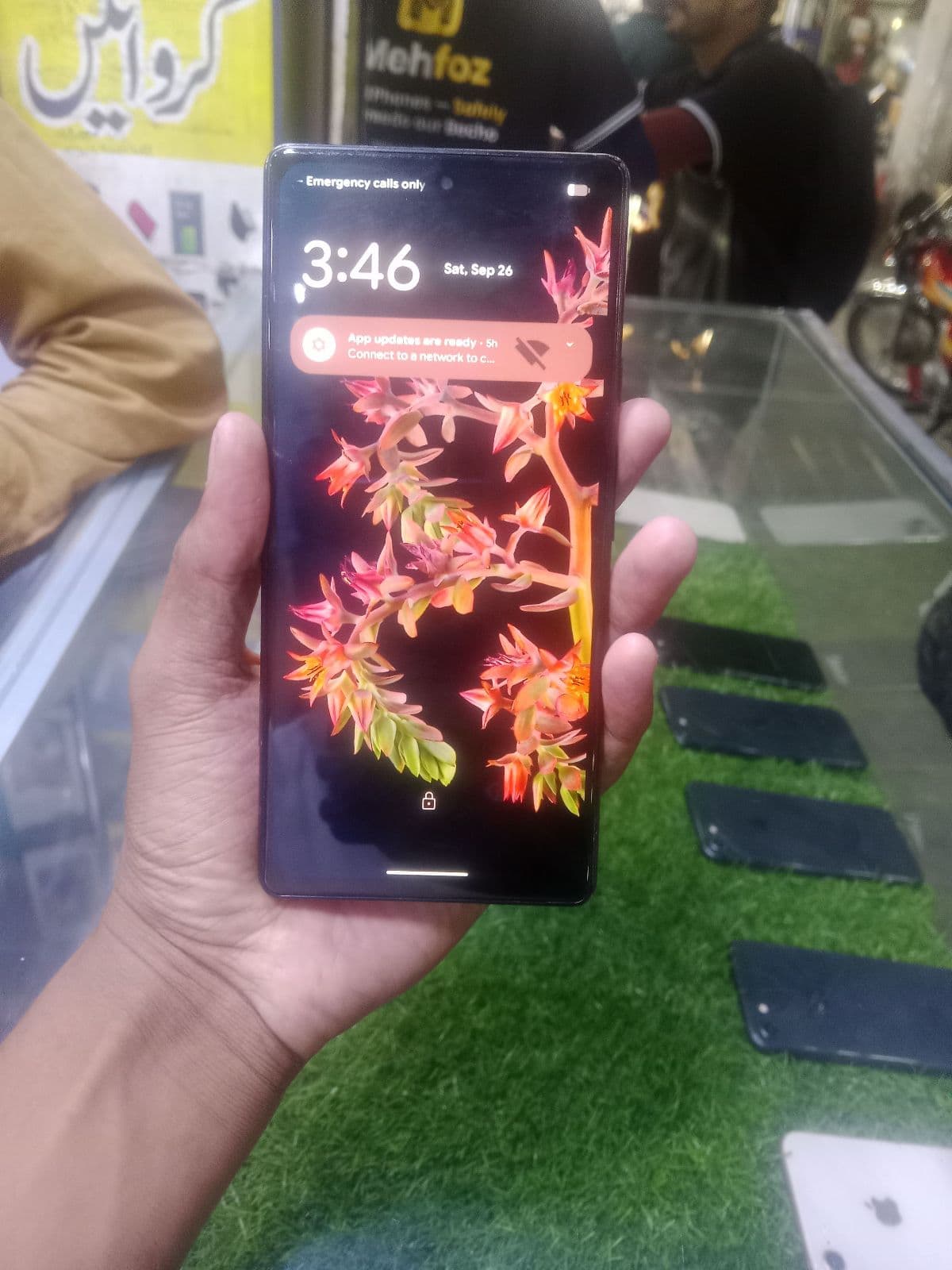 Google Pixel 6 8GB / 128GB in Stormy Black — photo 2