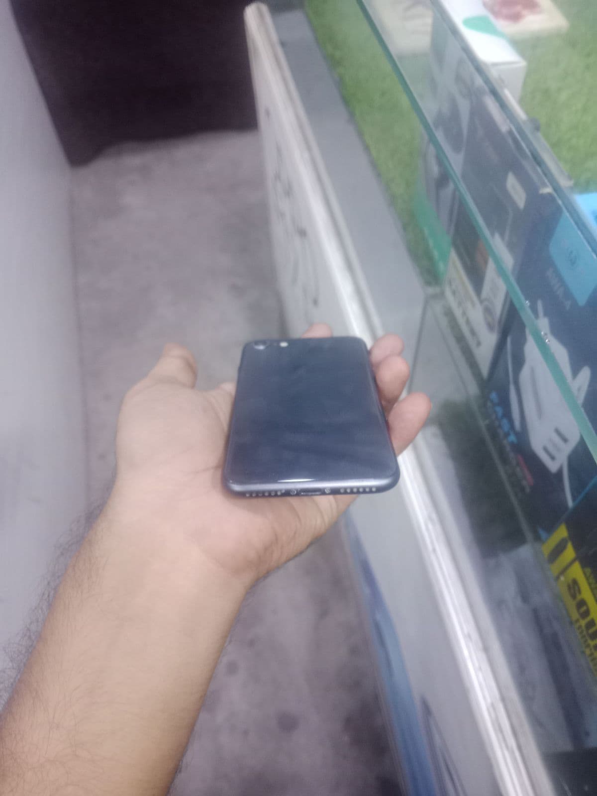 Apple iPhone 8 64GB in Space Gray — photo 3