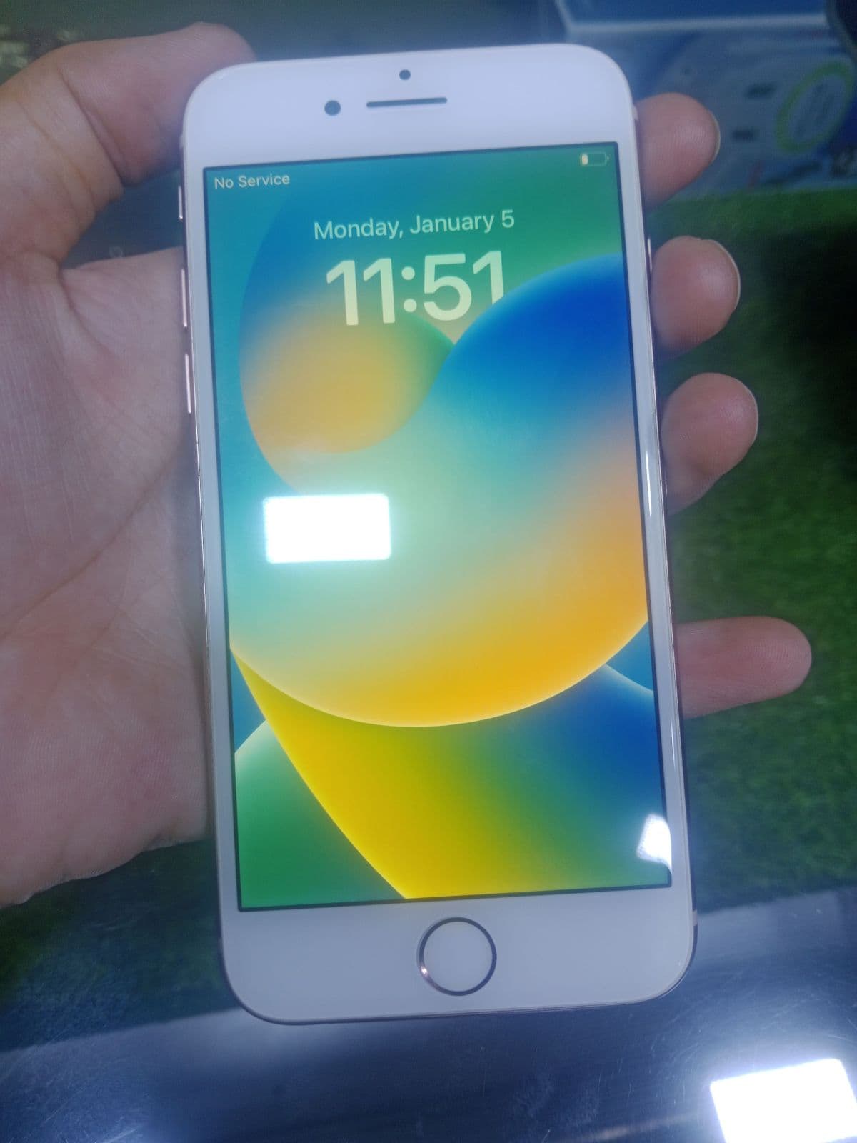 Apple iPhone 8 64GB in Gold — photo 2